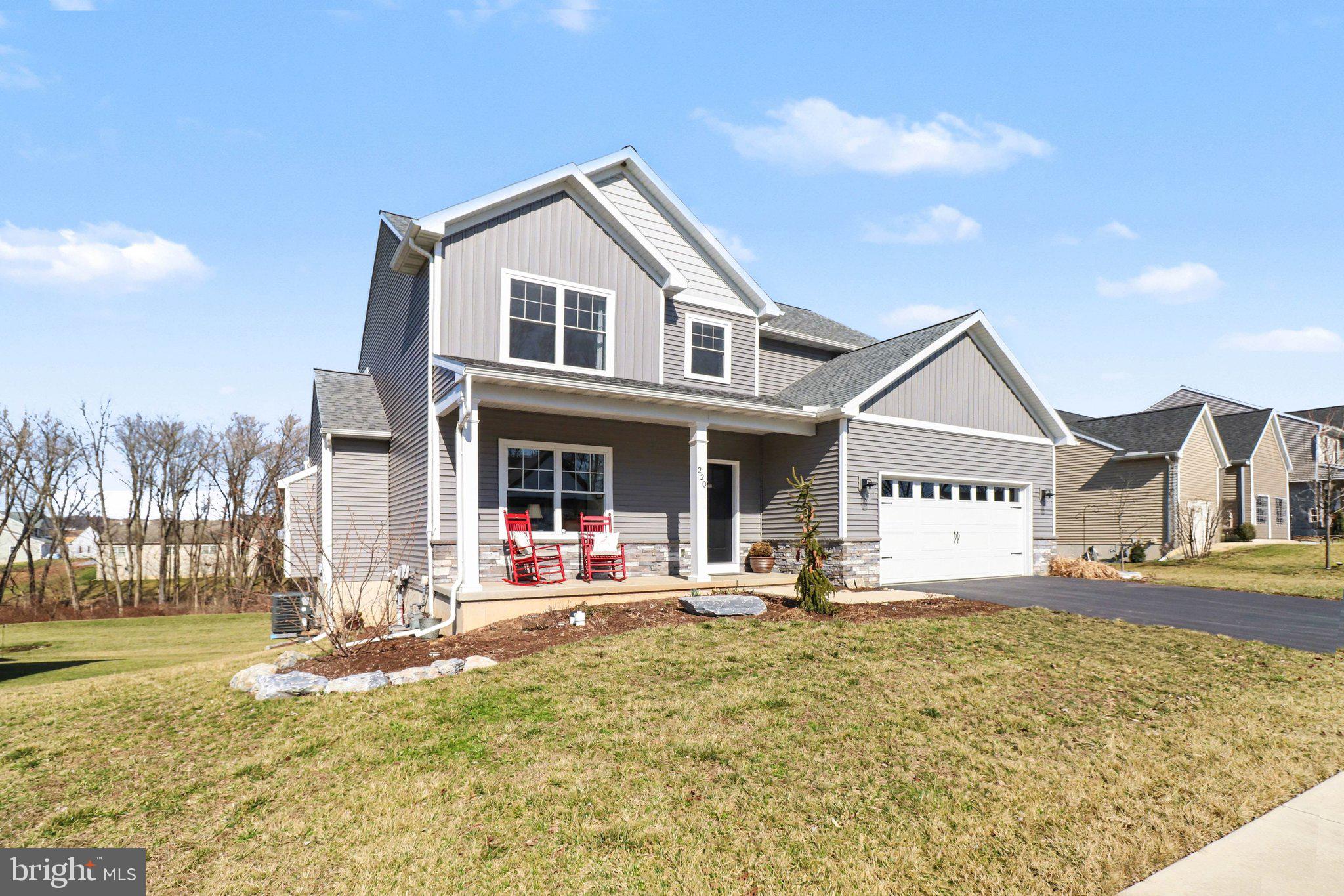 STONEYBROOK OF ELIZABETHTOWN - Residential
