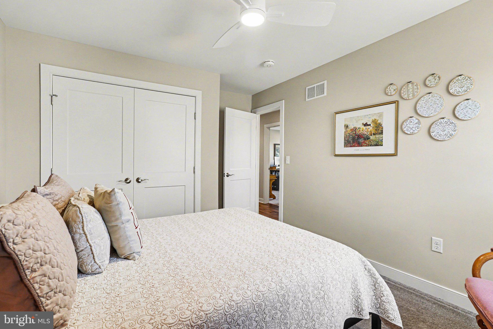 STONEYBROOK OF ELIZABETHTOWN - Residential