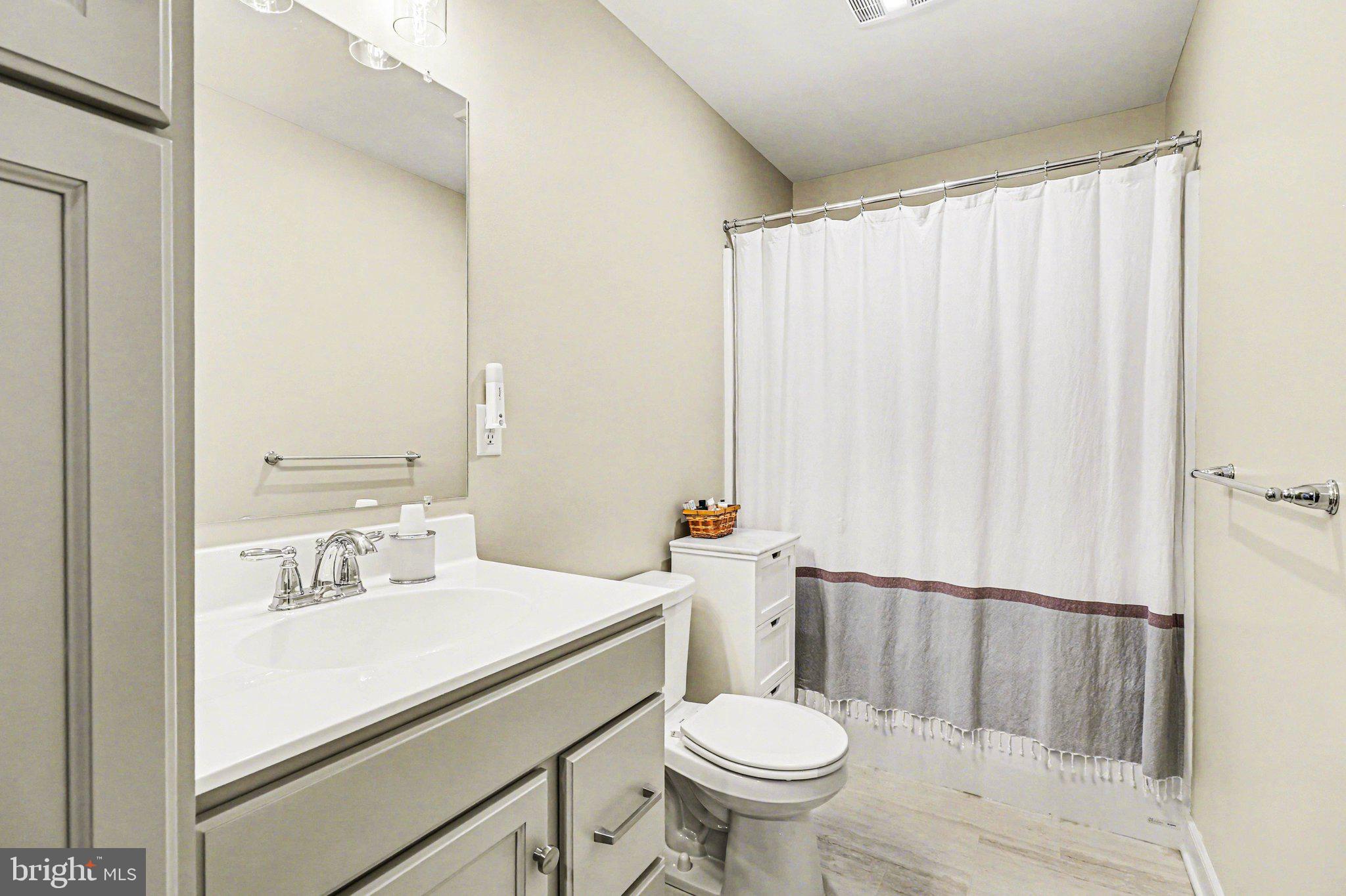 STONEYBROOK OF ELIZABETHTOWN - Residential