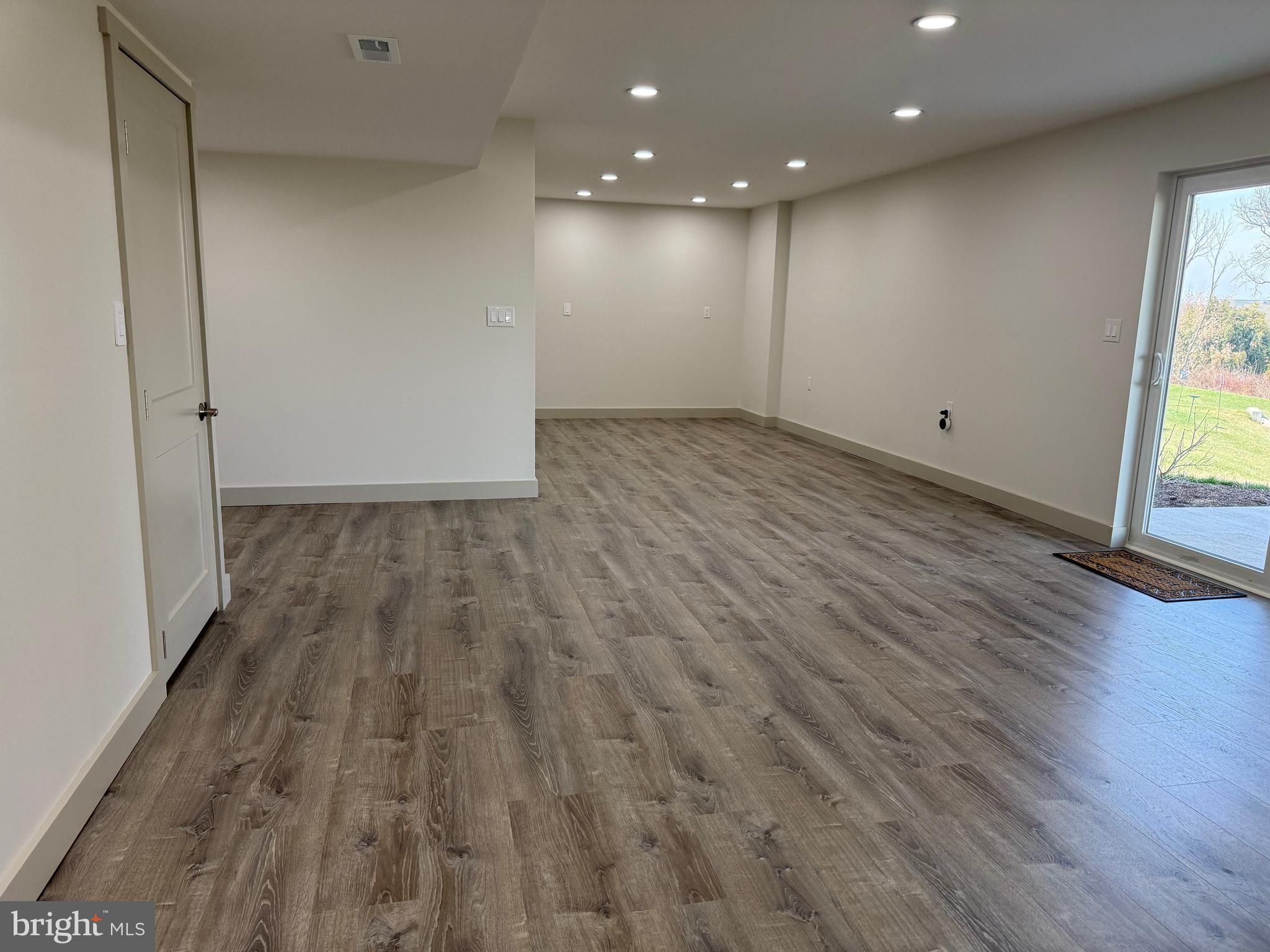 STONEYBROOK OF ELIZABETHTOWN - Residential