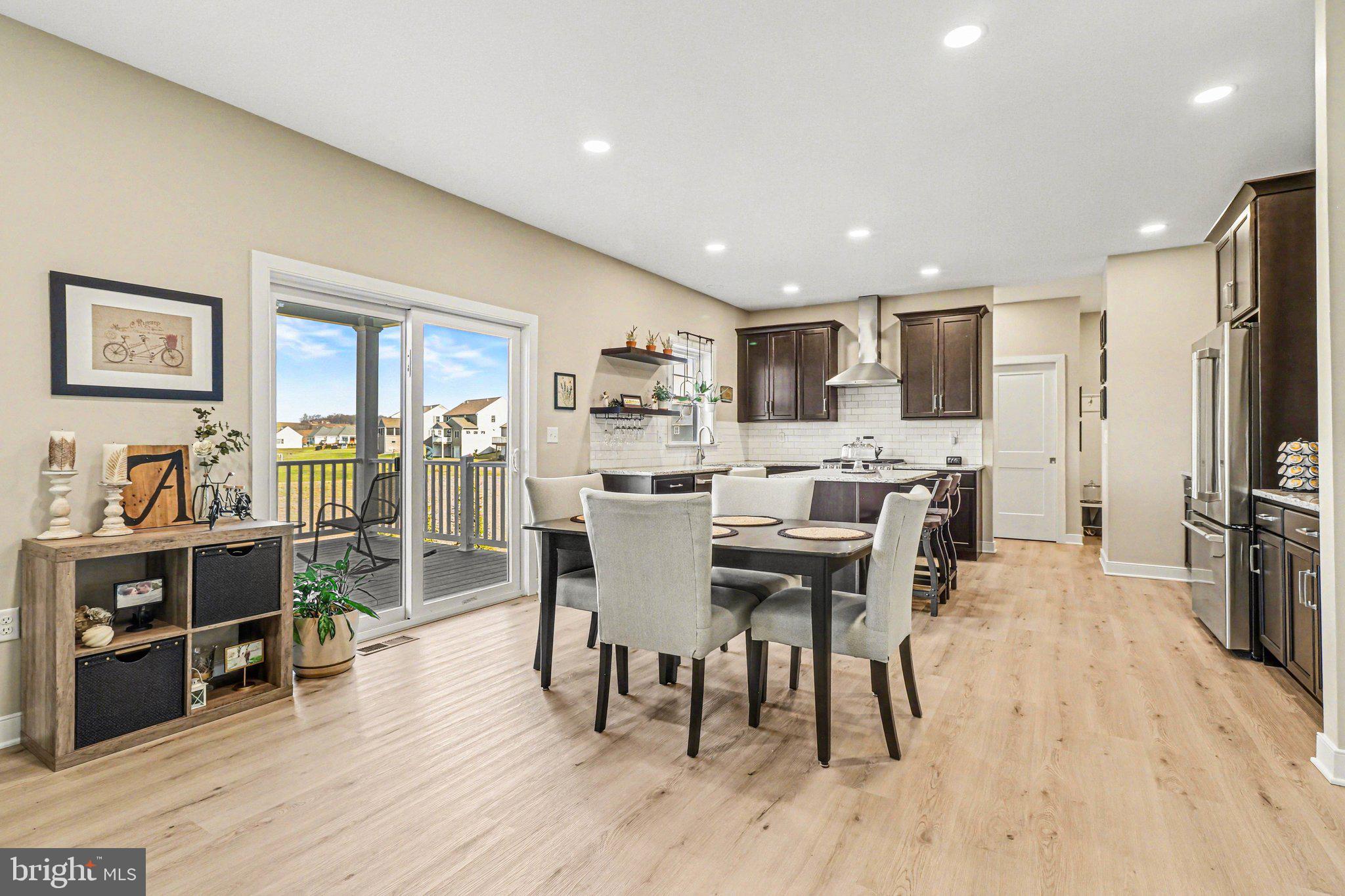 STONEYBROOK OF ELIZABETHTOWN - Residential