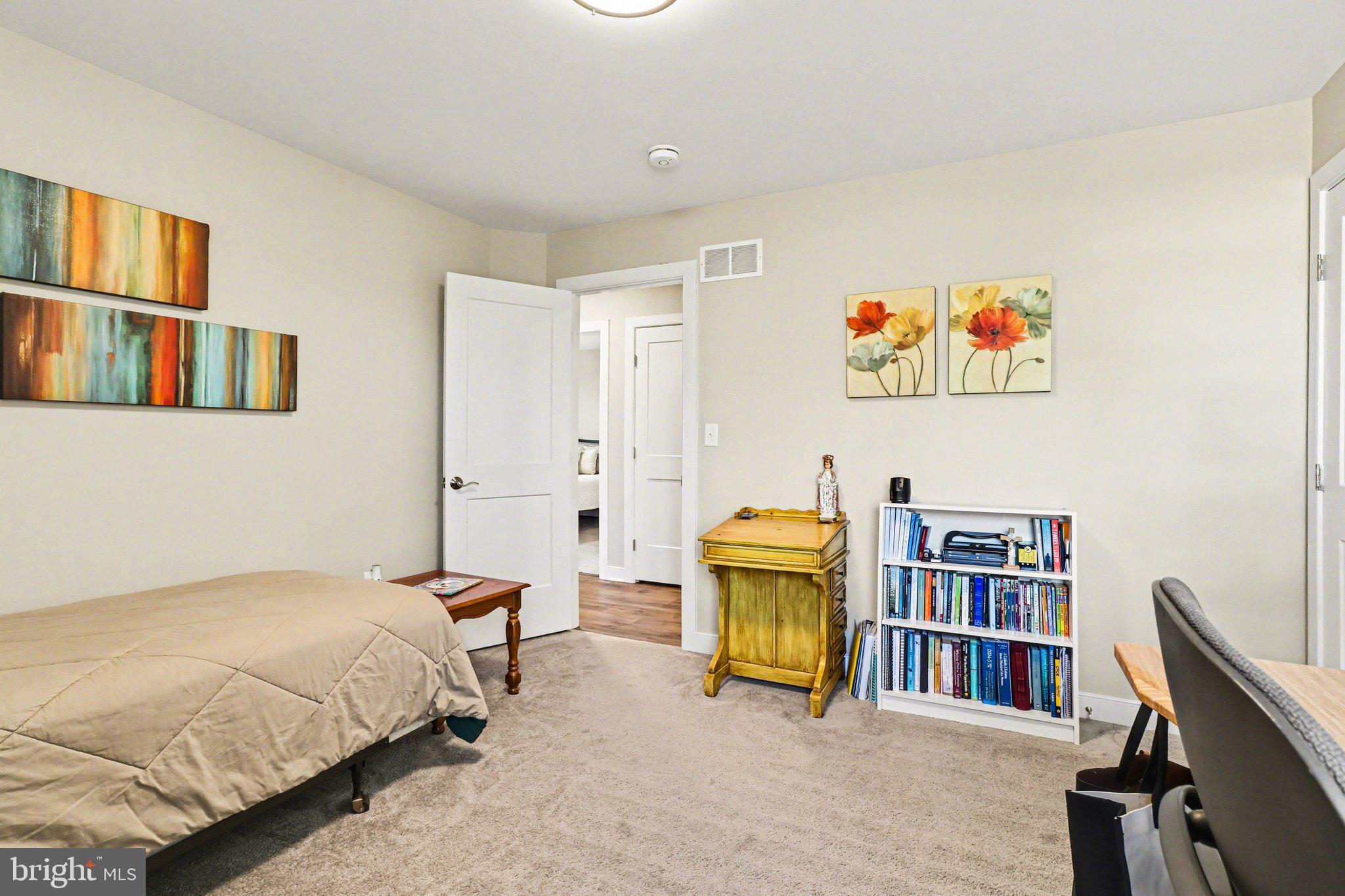 STONEYBROOK OF ELIZABETHTOWN - Residential