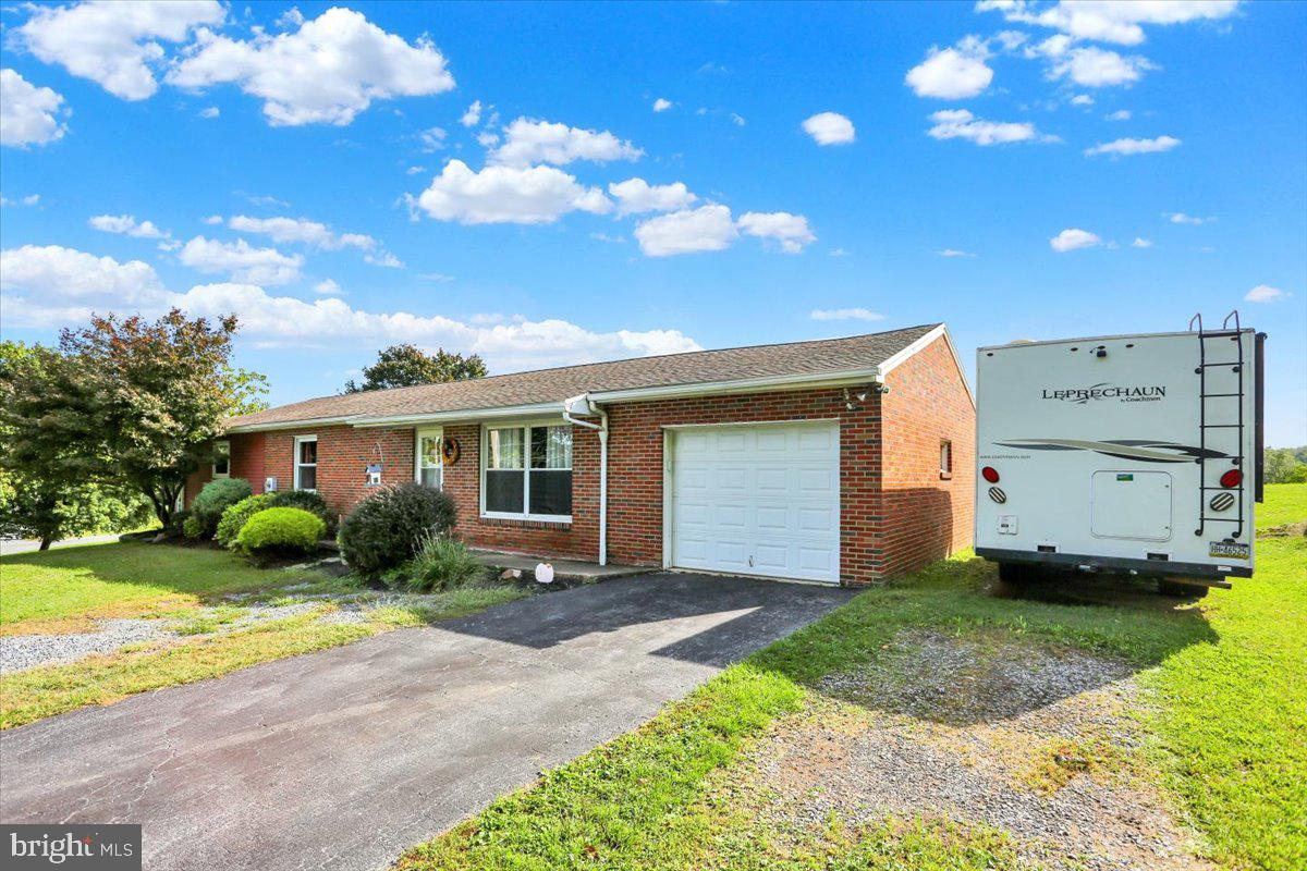 1383 FAIRVIEW DRIVE