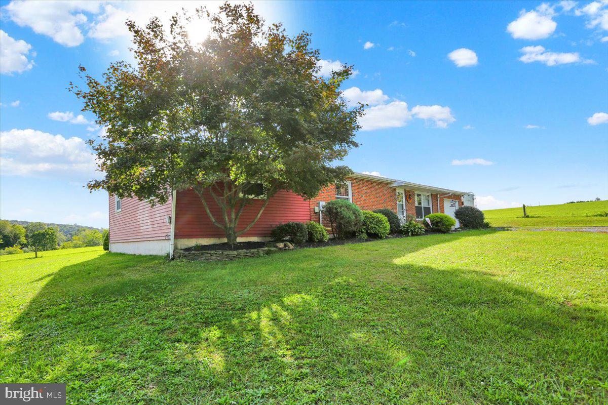 1383 FAIRVIEW DRIVE