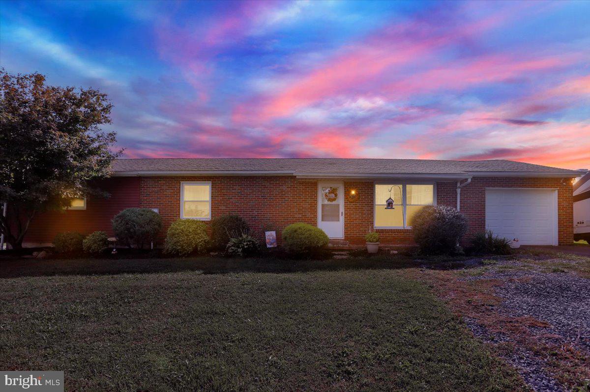 1383 FAIRVIEW DRIVE