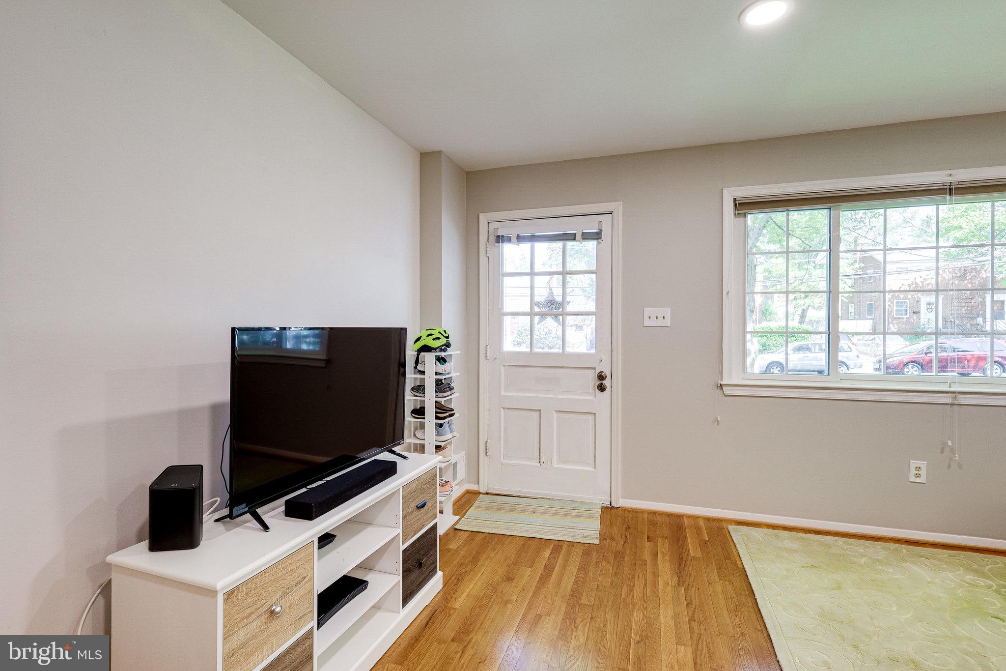 WAKEFIELD - Residential