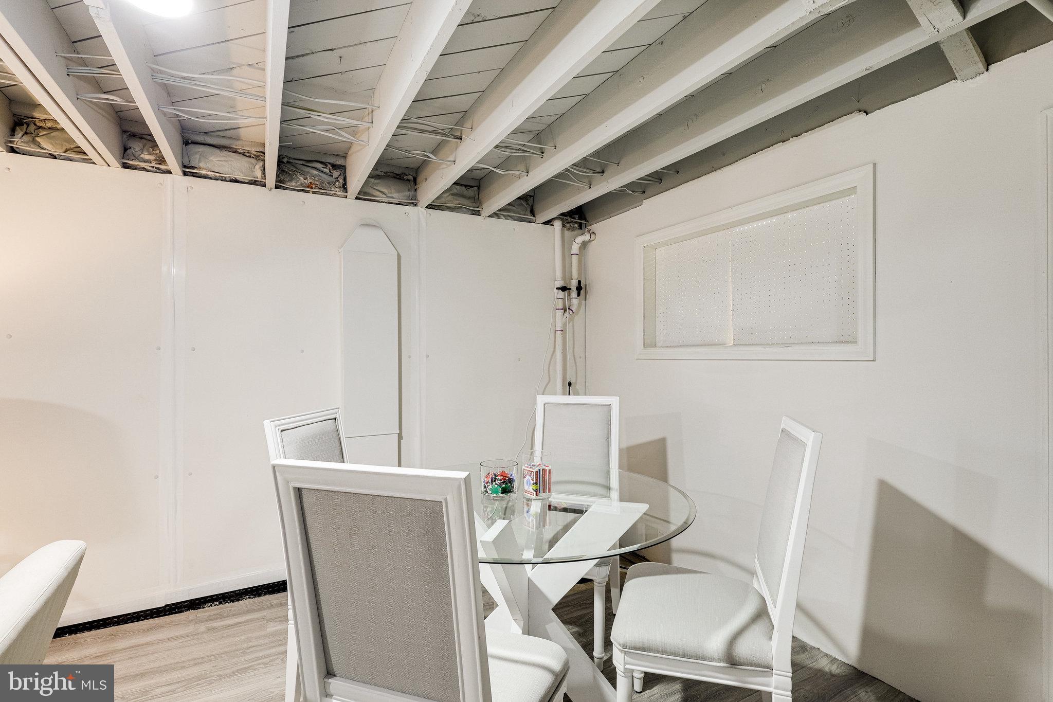 WAKEFIELD - Residential