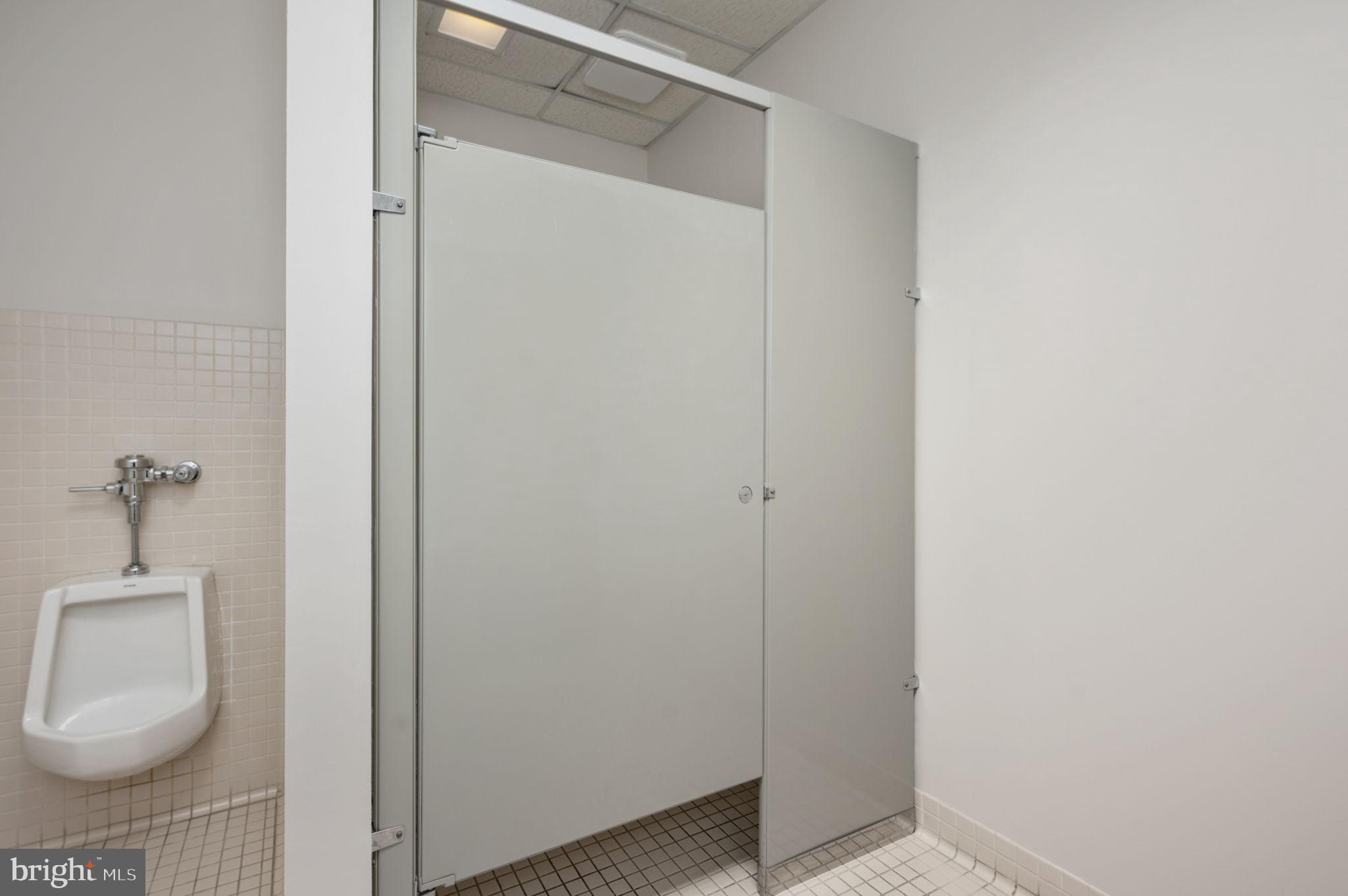 DOWNTOWN FREDERICKSBURG - Commercial Lease