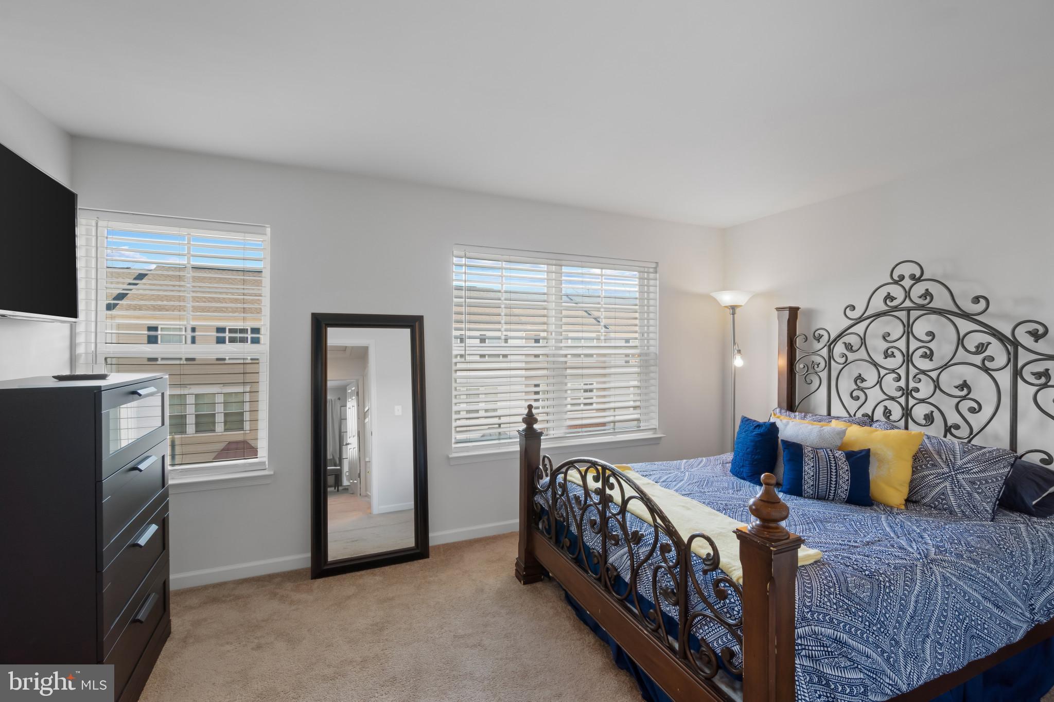 OAKWOOD VILLAGE - Residential