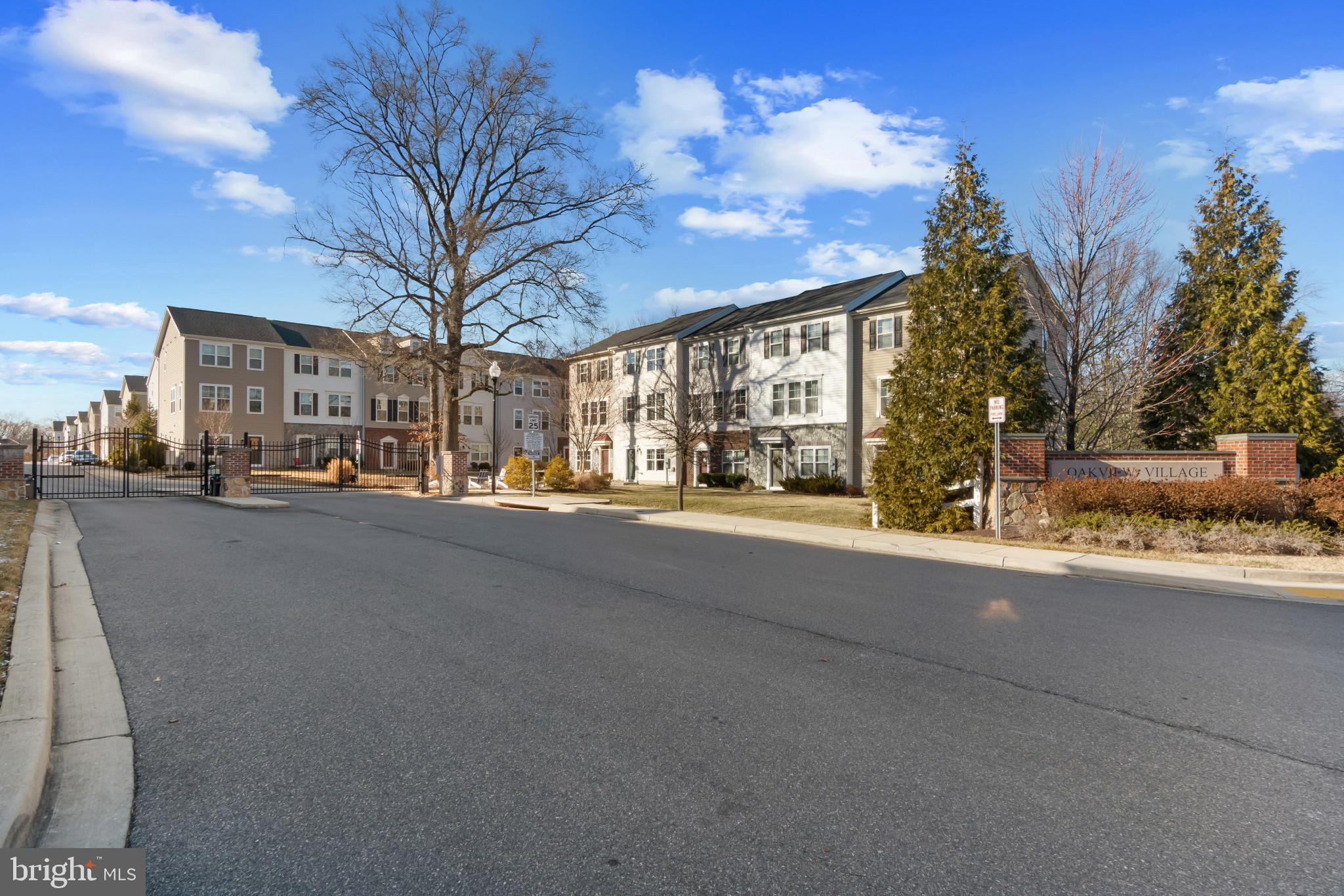 OAKWOOD VILLAGE - Residential