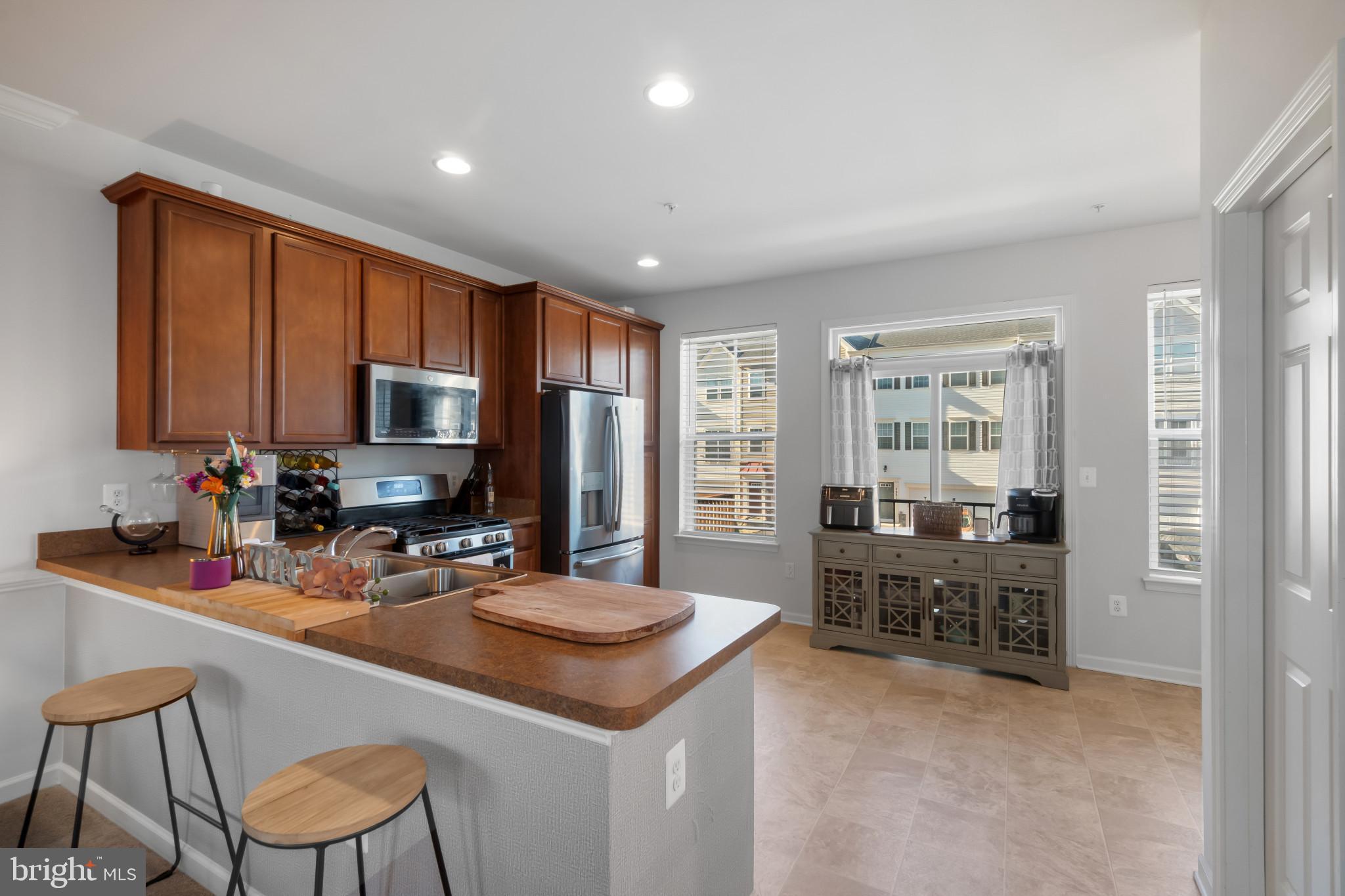 OAKWOOD VILLAGE - Residential