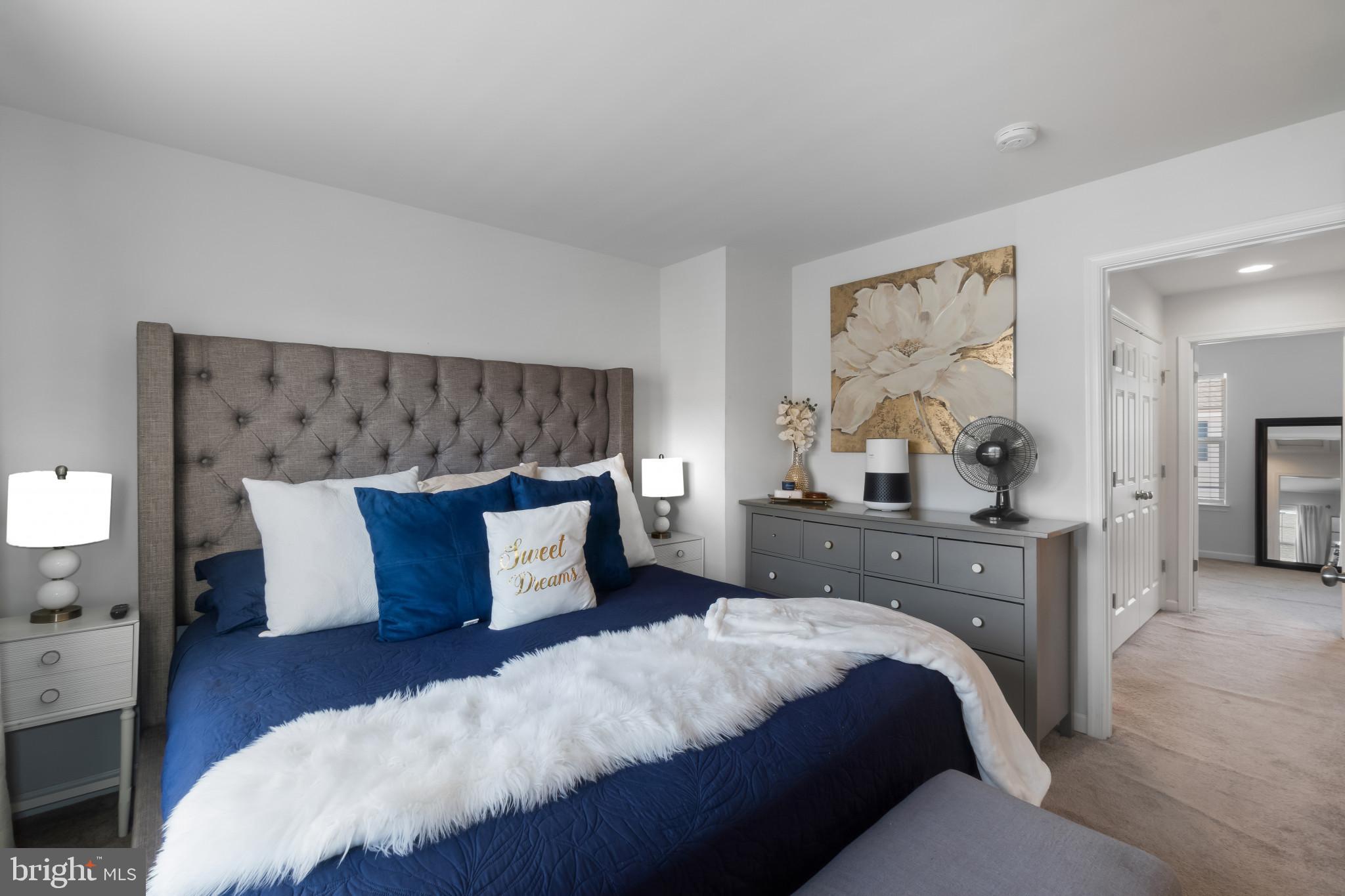 OAKWOOD VILLAGE - Residential