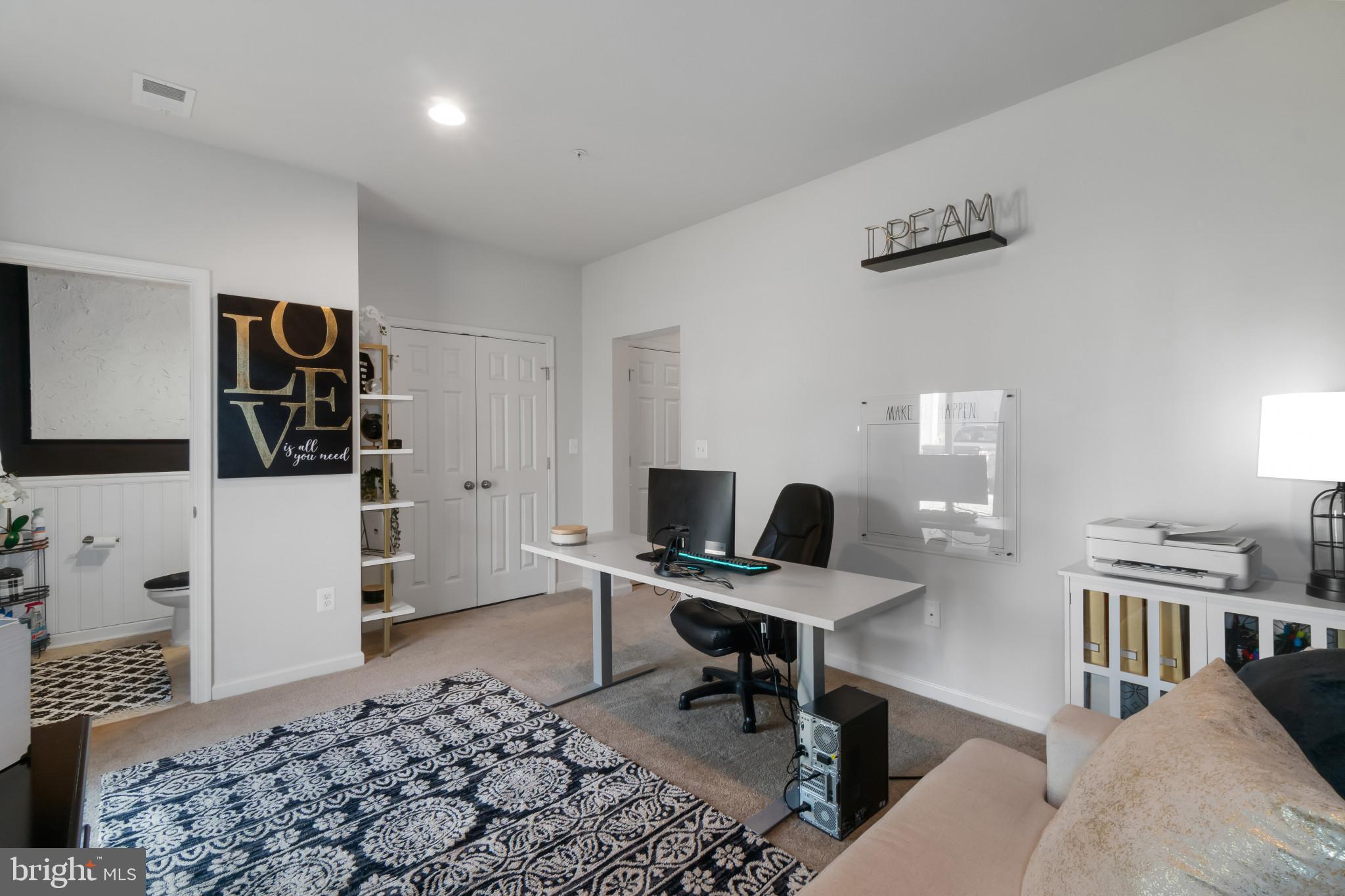 OAKWOOD VILLAGE - Residential