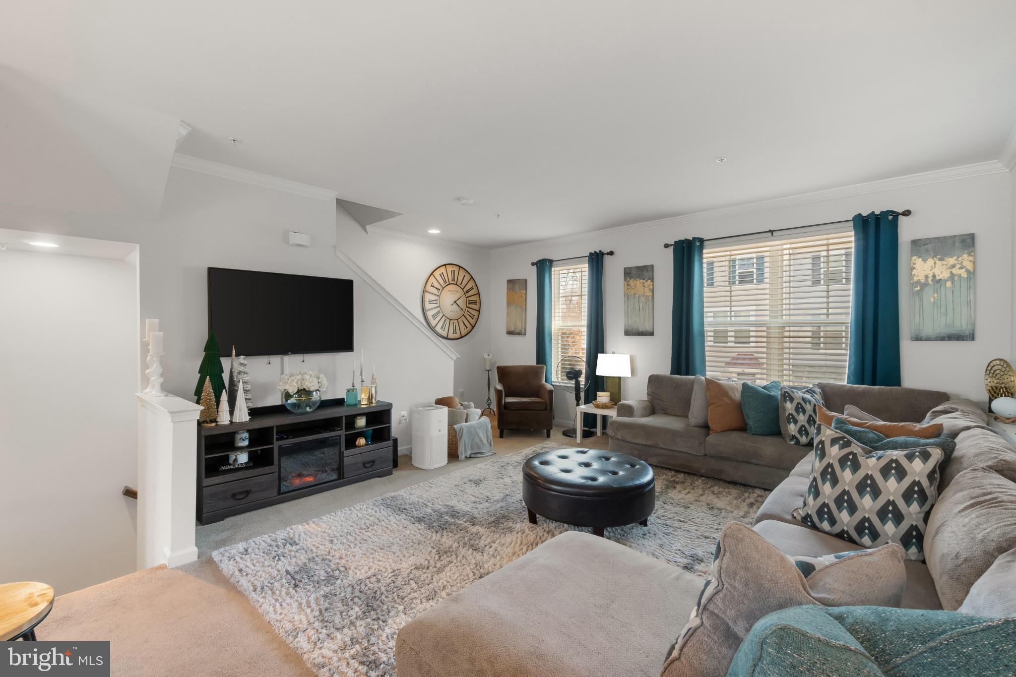 OAKWOOD VILLAGE - Residential