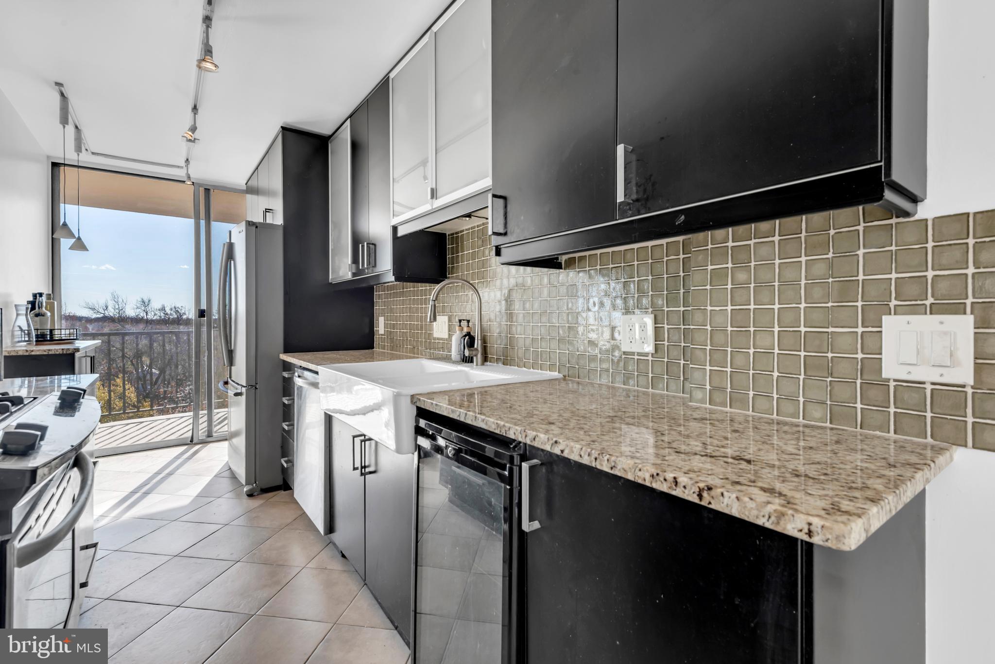 THE WATERFORD - Residential