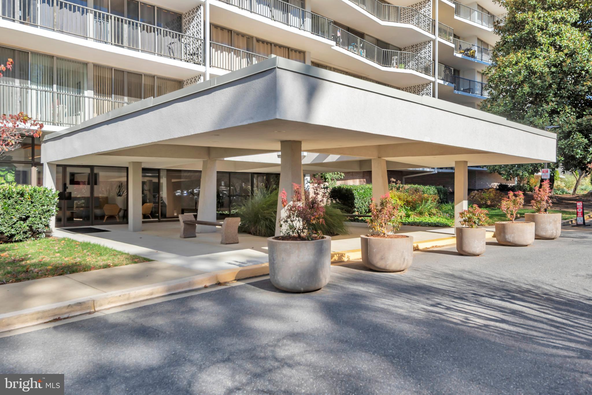 3333 UNIVERSITY BOULEVARD W 1008