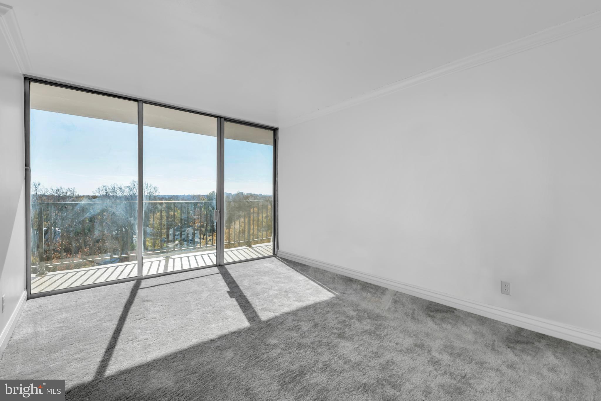 THE WATERFORD - Residential