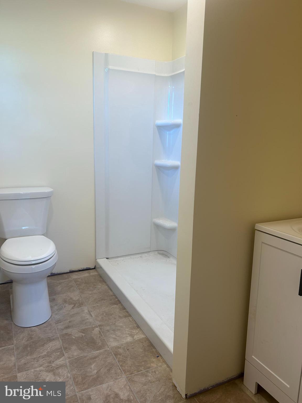 THE HIGHLANDS - Residential Lease