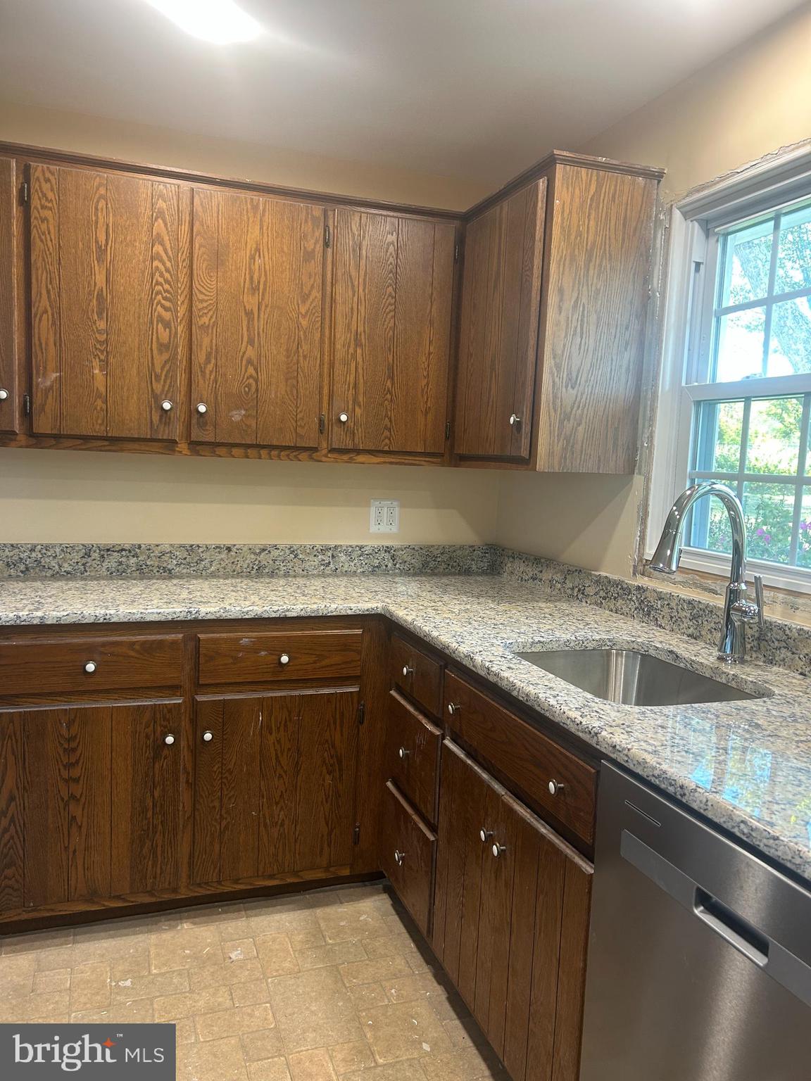 THE HIGHLANDS - Residential Lease