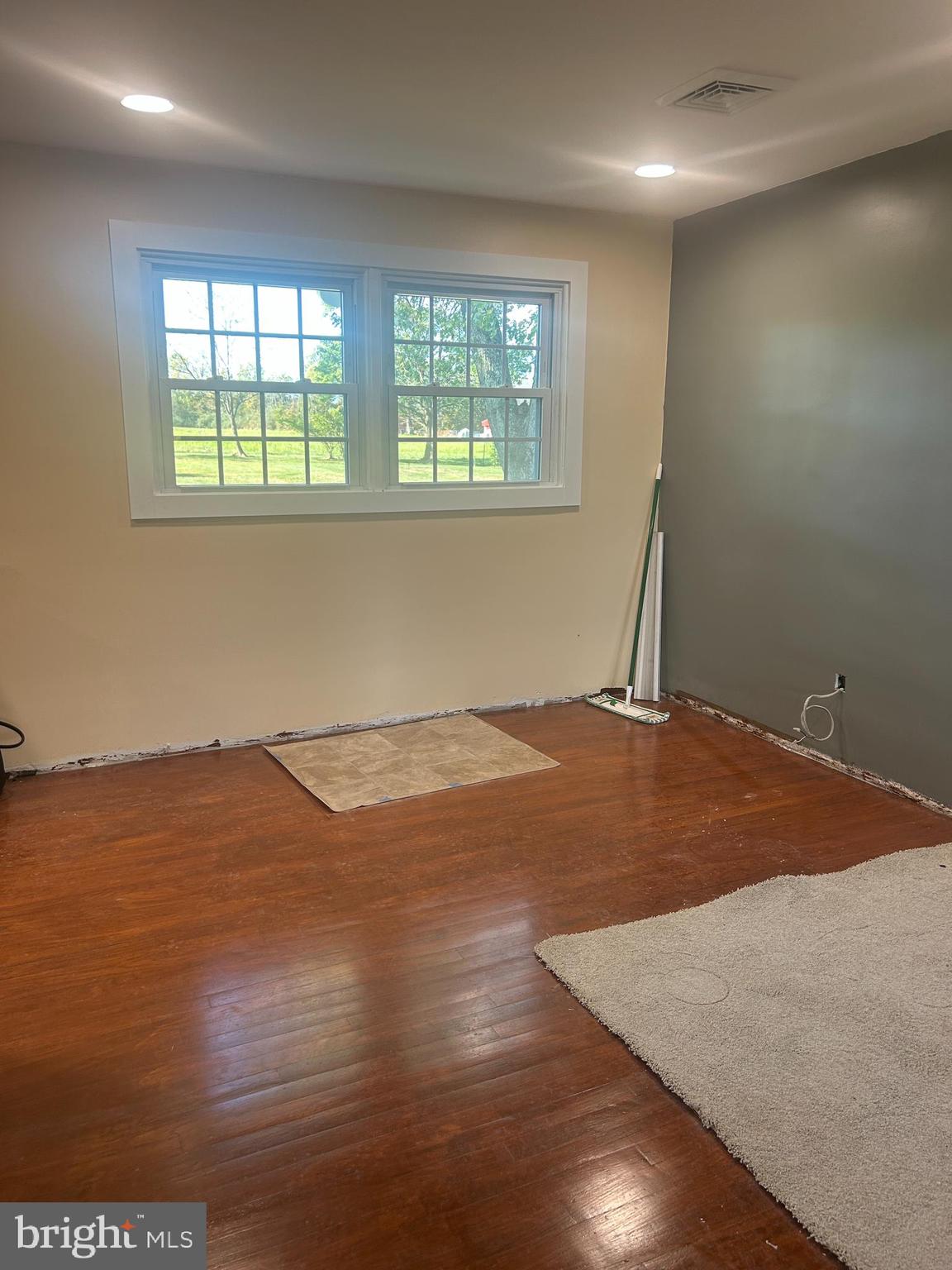 THE HIGHLANDS - Residential Lease