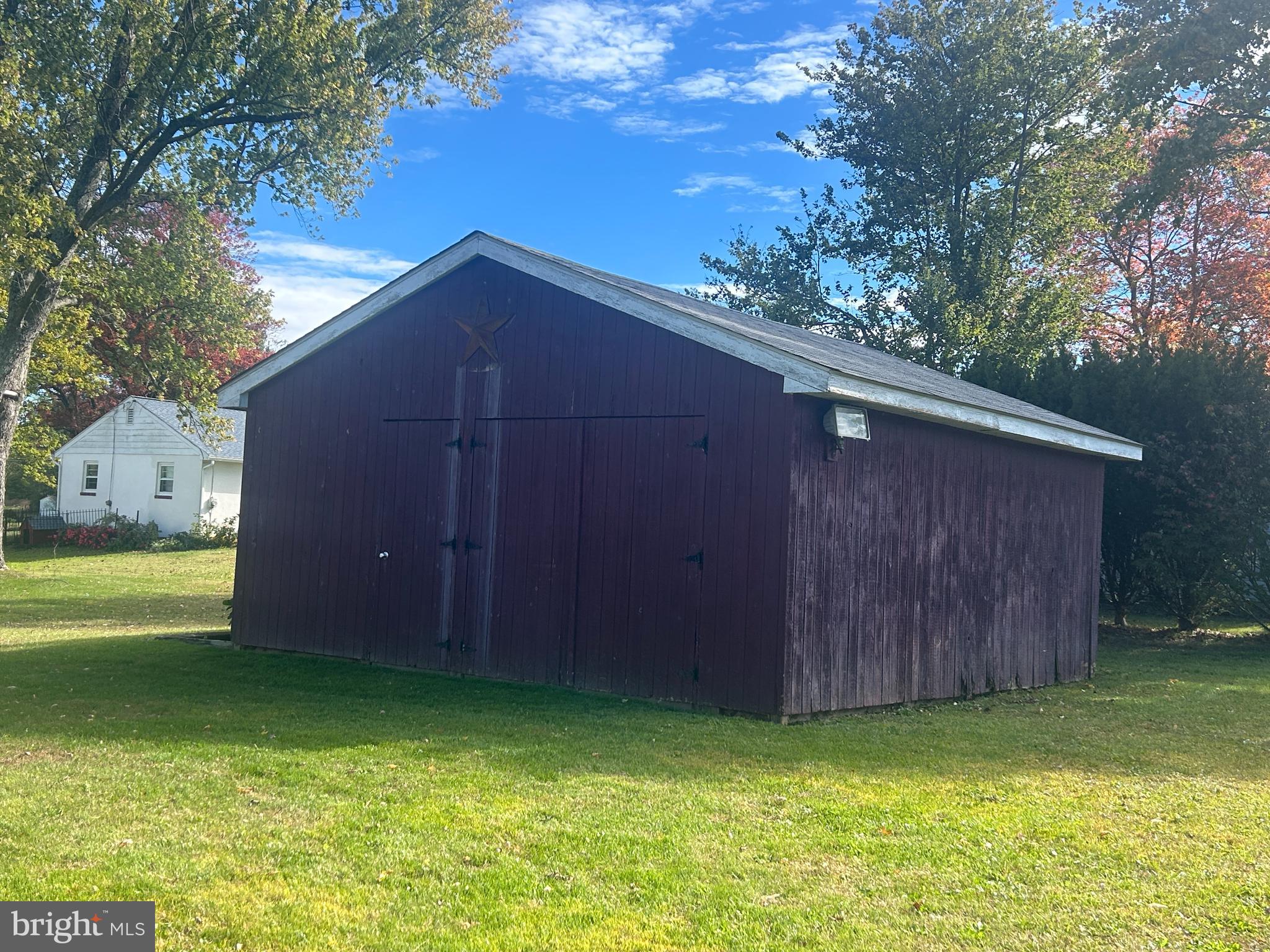 THE HIGHLANDS - Residential Lease