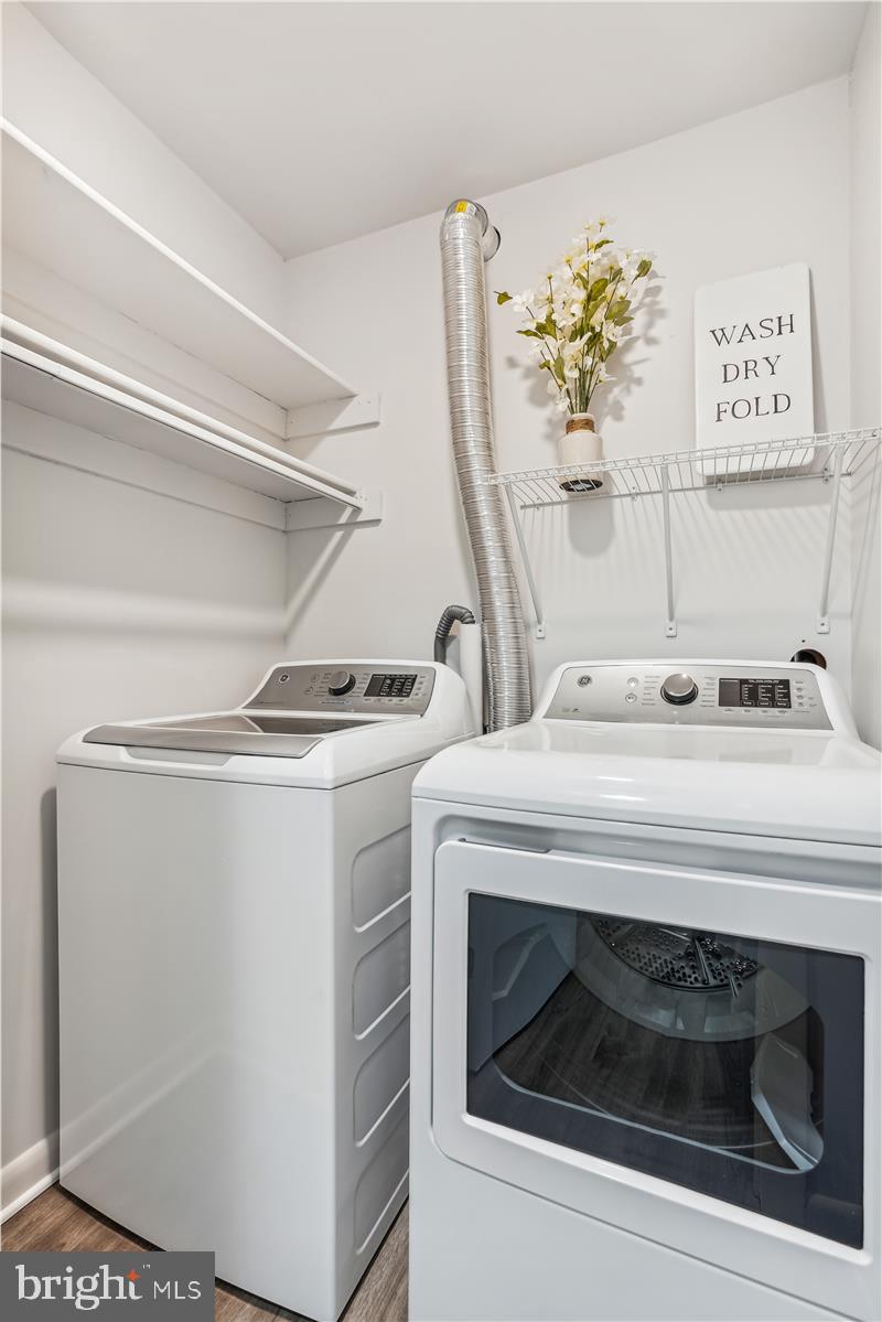 LONG REACH KNOLLS - Residential Lease