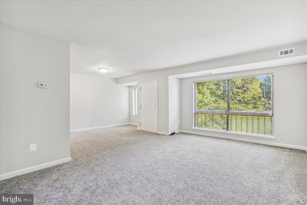 LONG REACH KNOLLS - Residential Lease