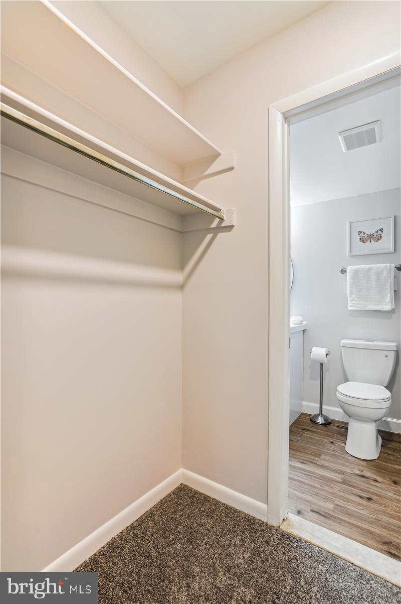 LONG REACH KNOLLS - Residential Lease