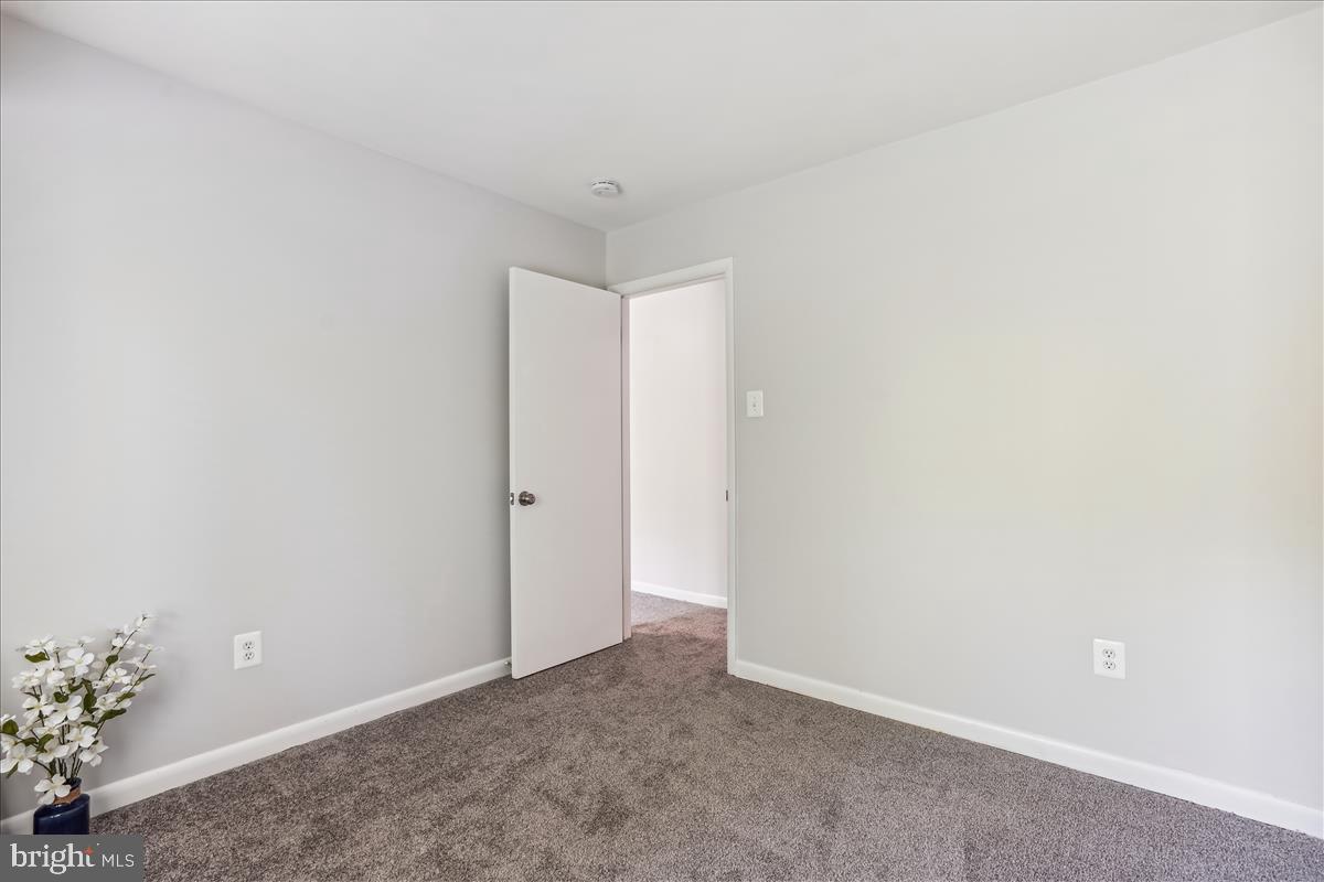 LONG REACH KNOLLS - Residential Lease