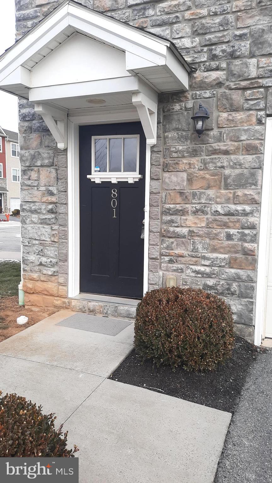 ADMIRALS QUAY - Residential Lease