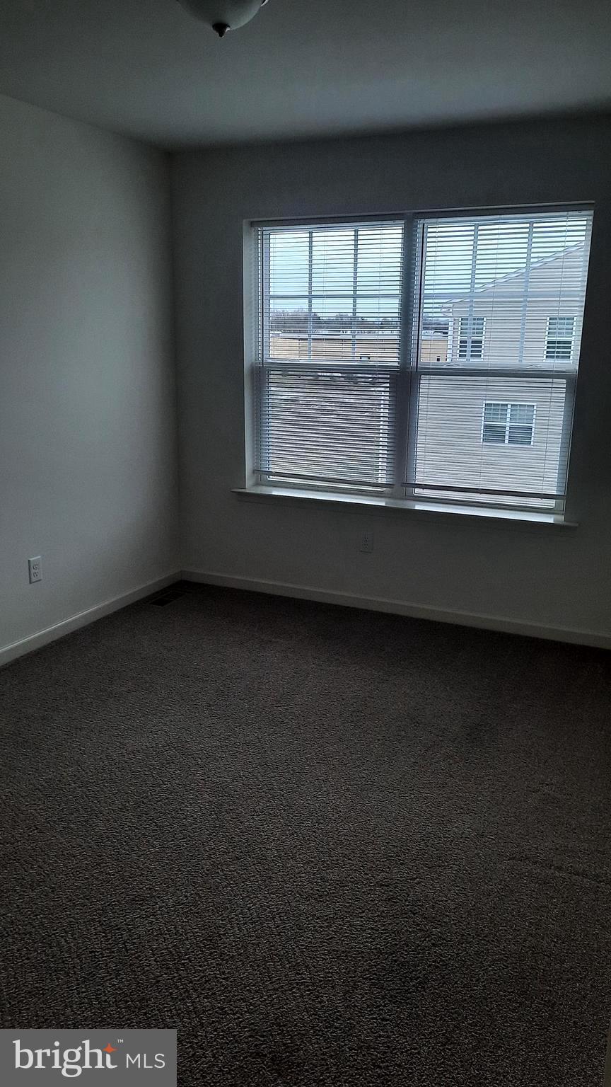 ADMIRALS QUAY - Residential Lease