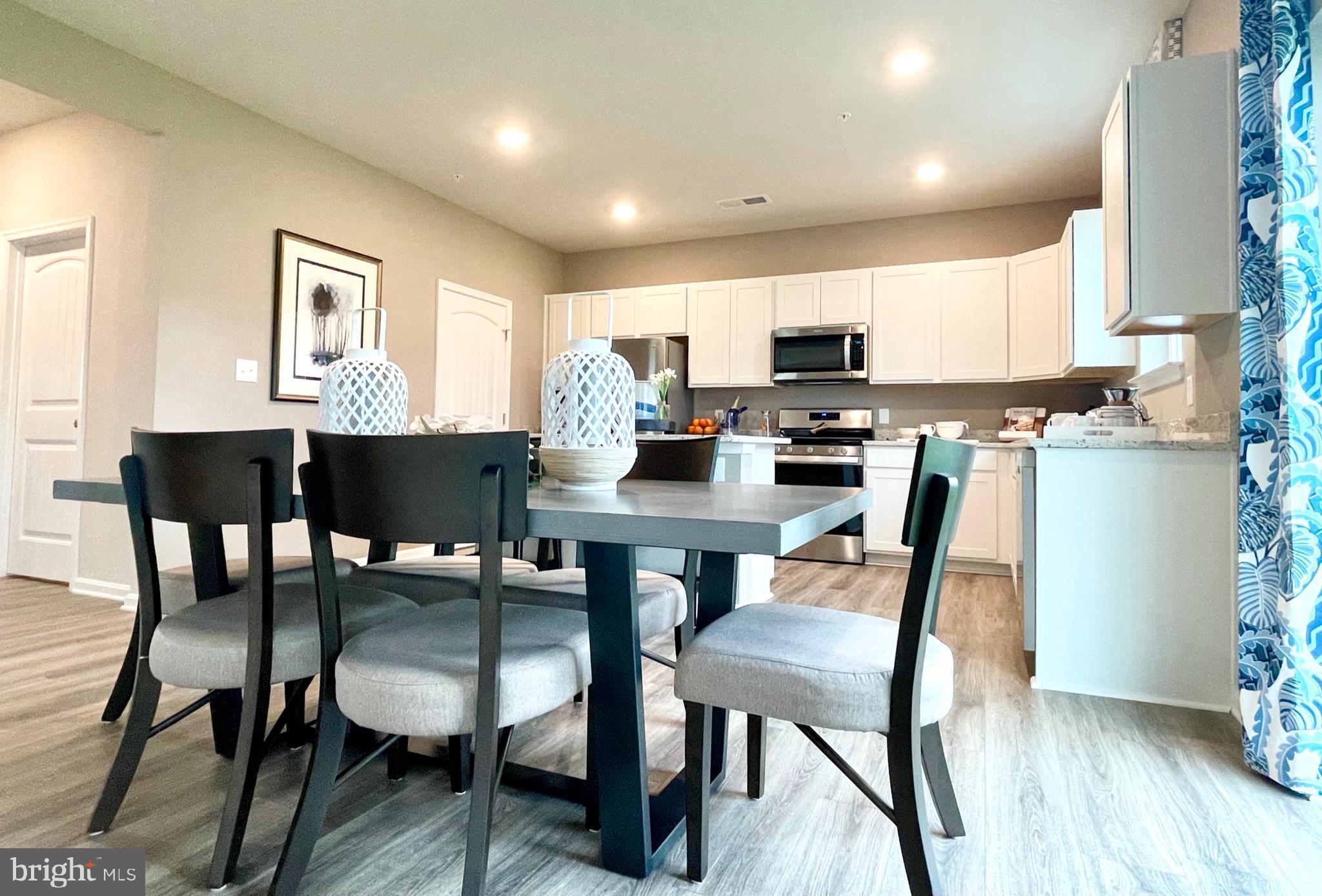 THE GRANARY AT DRAPER FARM - Residential