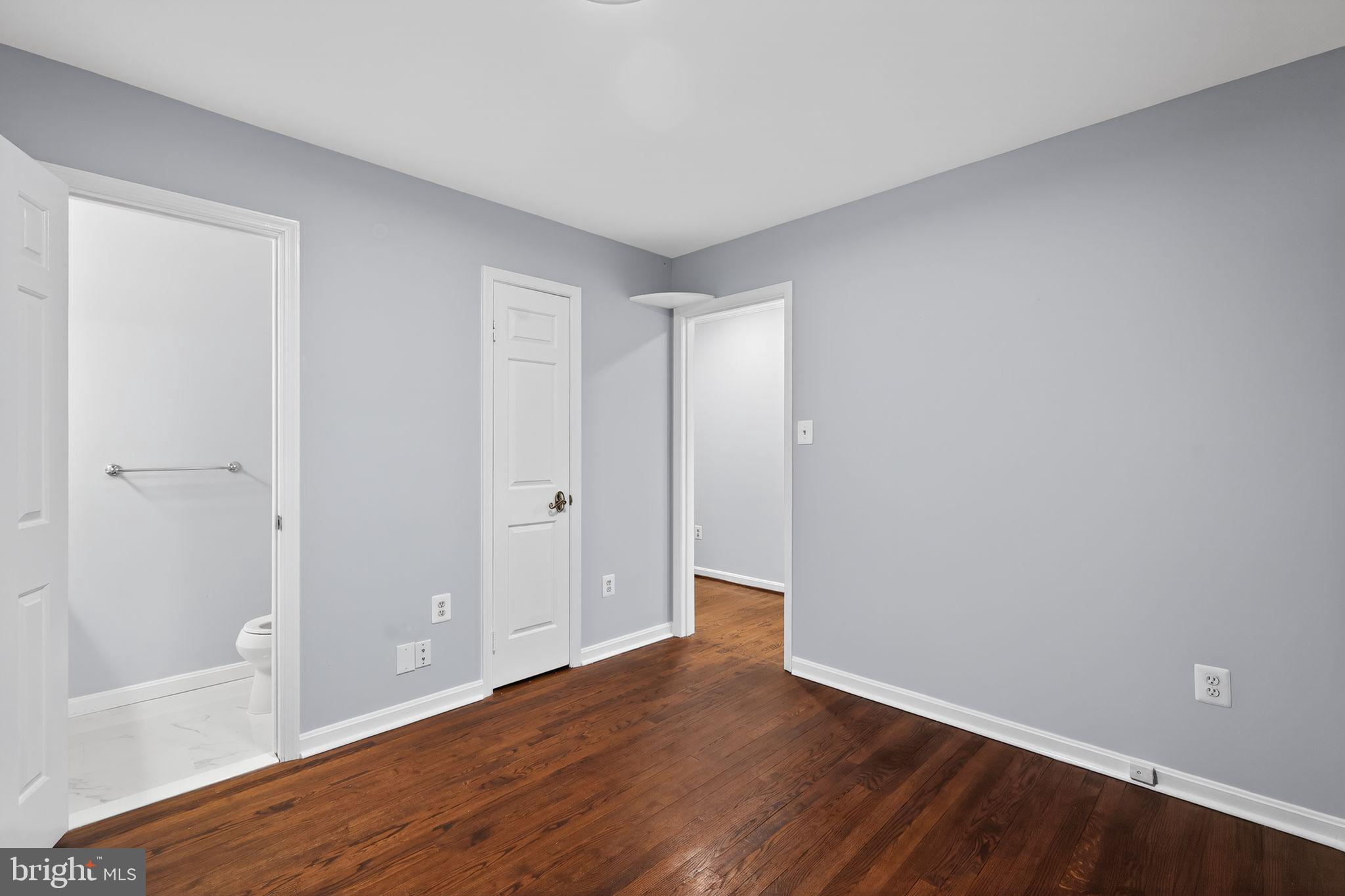 LEWINSVILLE SQUARE - Residential