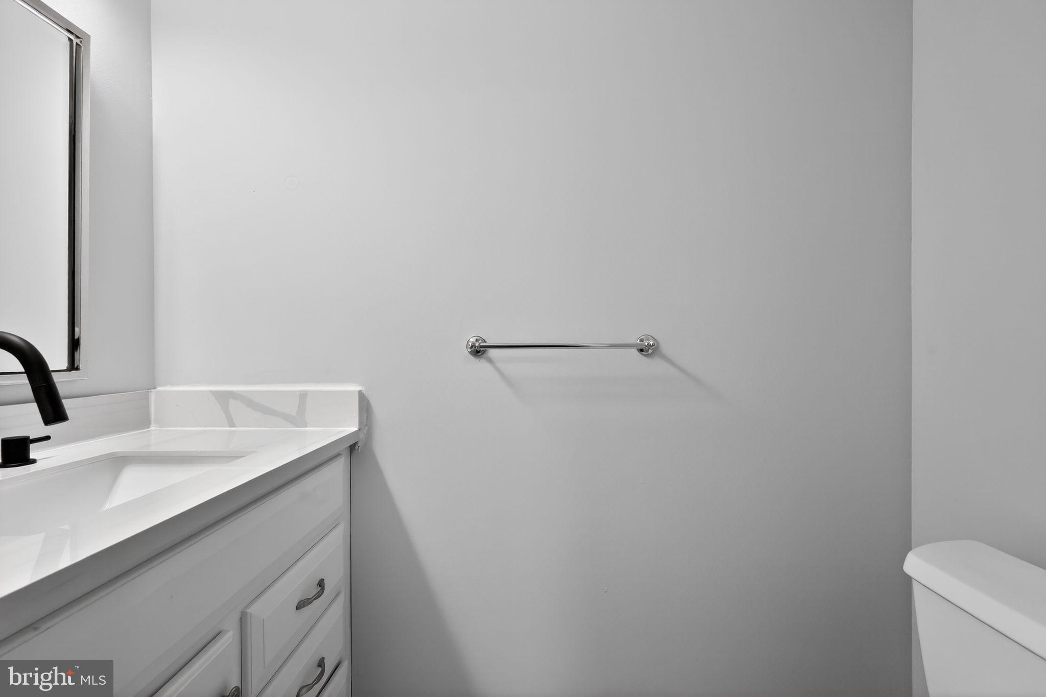 LEWINSVILLE SQUARE - Residential