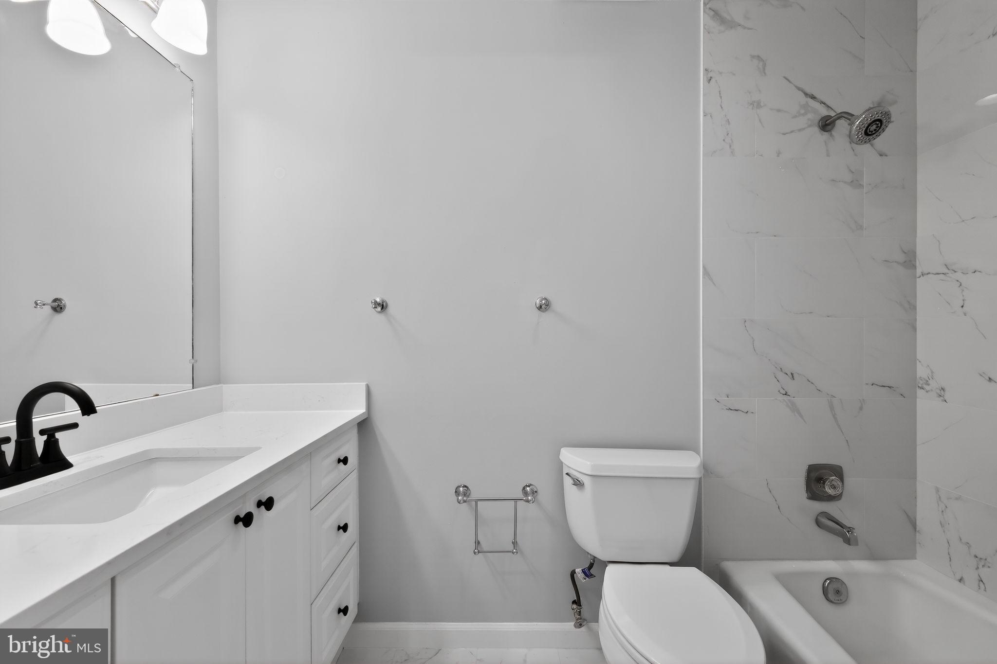 LEWINSVILLE SQUARE - Residential