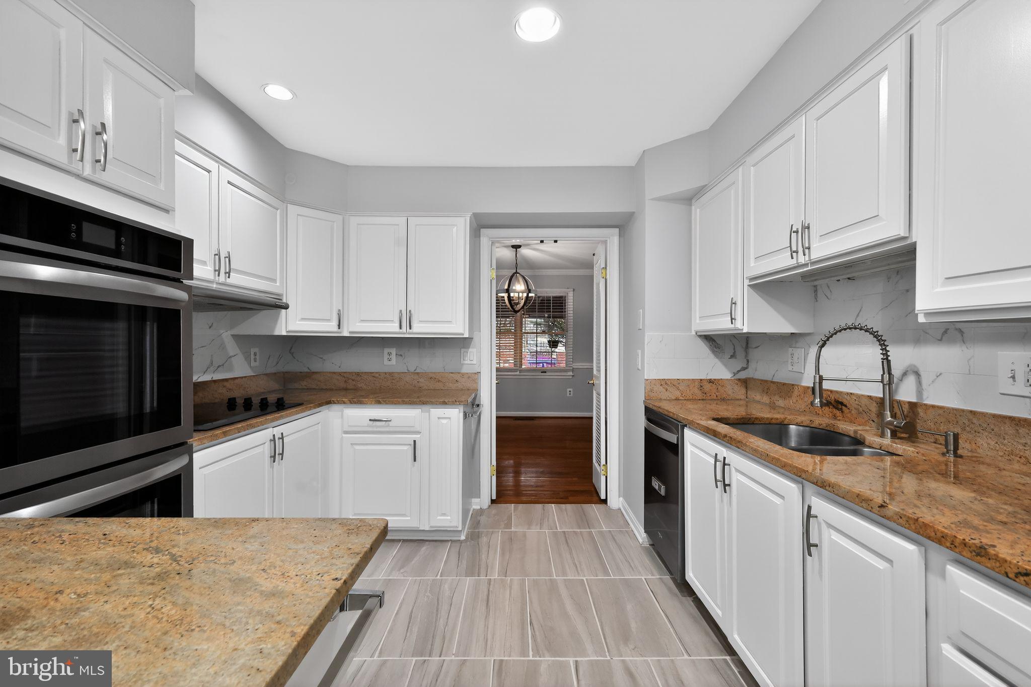 LEWINSVILLE SQUARE - Residential