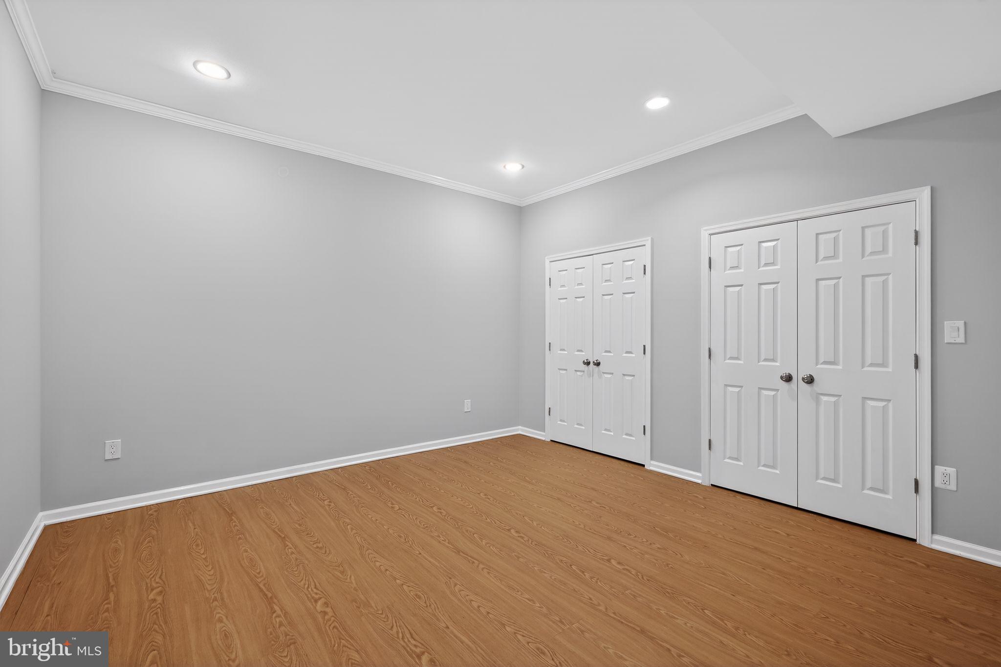 LEWINSVILLE SQUARE - Residential