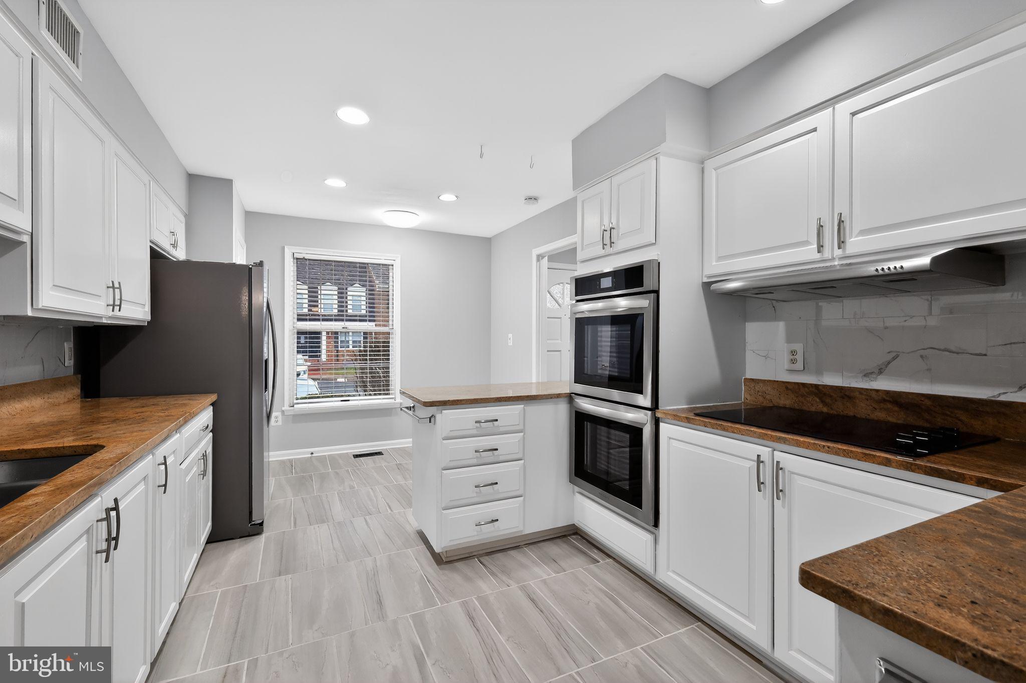 LEWINSVILLE SQUARE - Residential