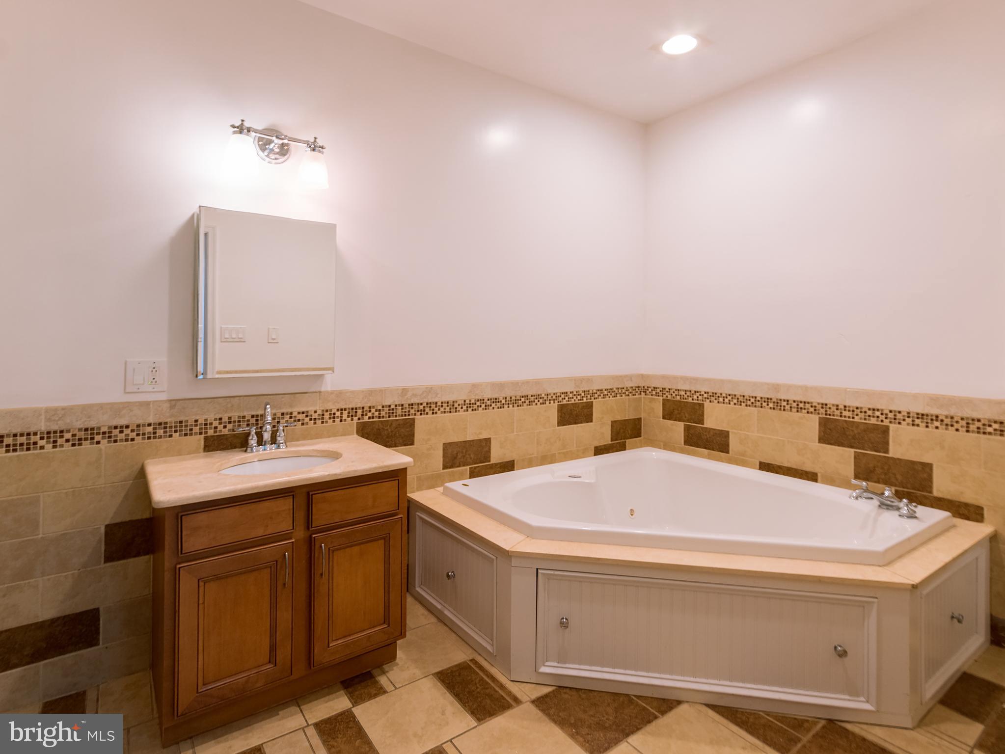 POINT BREEZE - Residential Lease