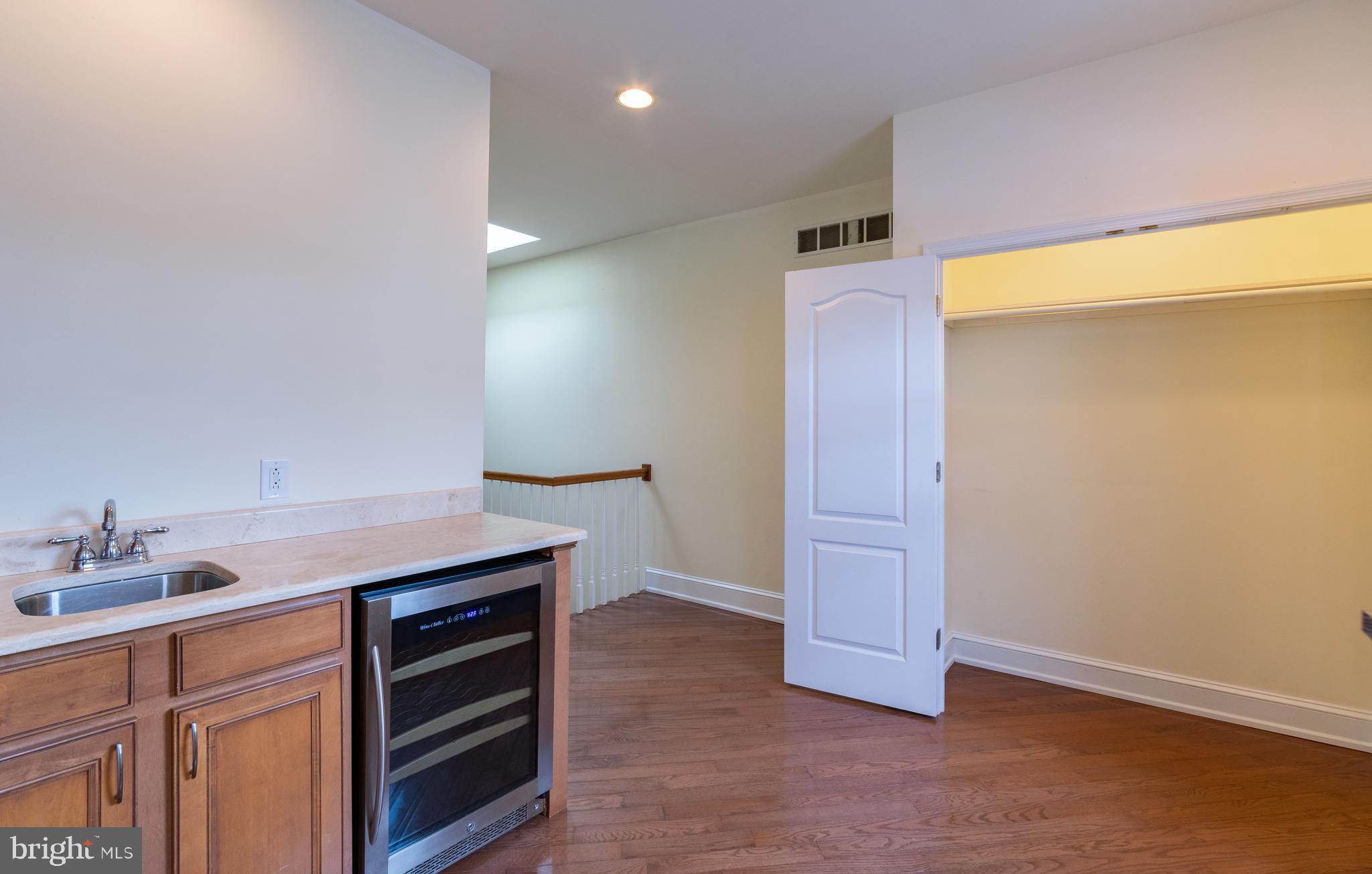 POINT BREEZE - Residential Lease