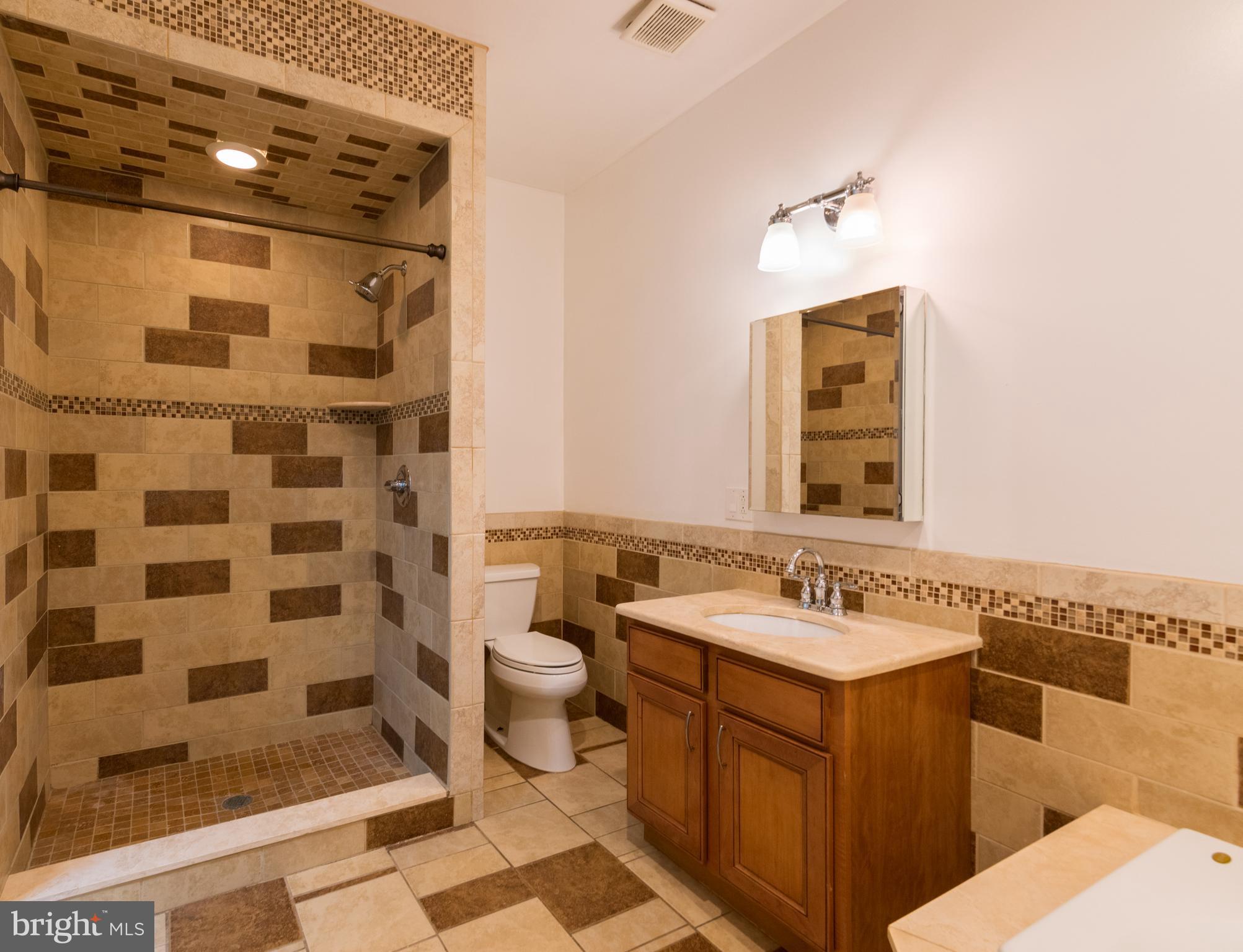 POINT BREEZE - Residential Lease