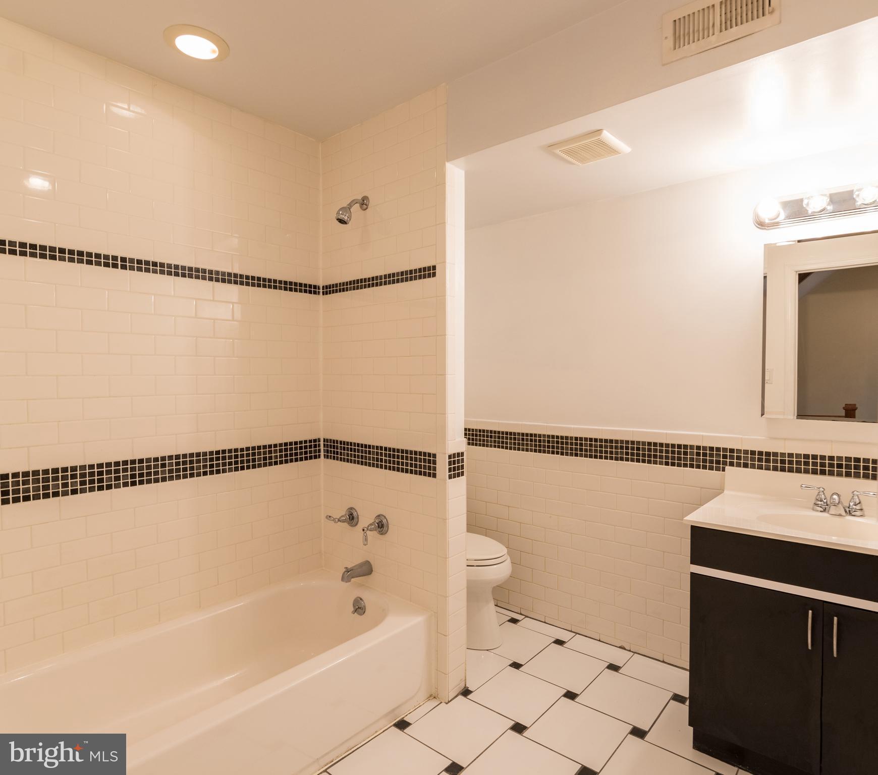 POINT BREEZE - Residential Lease