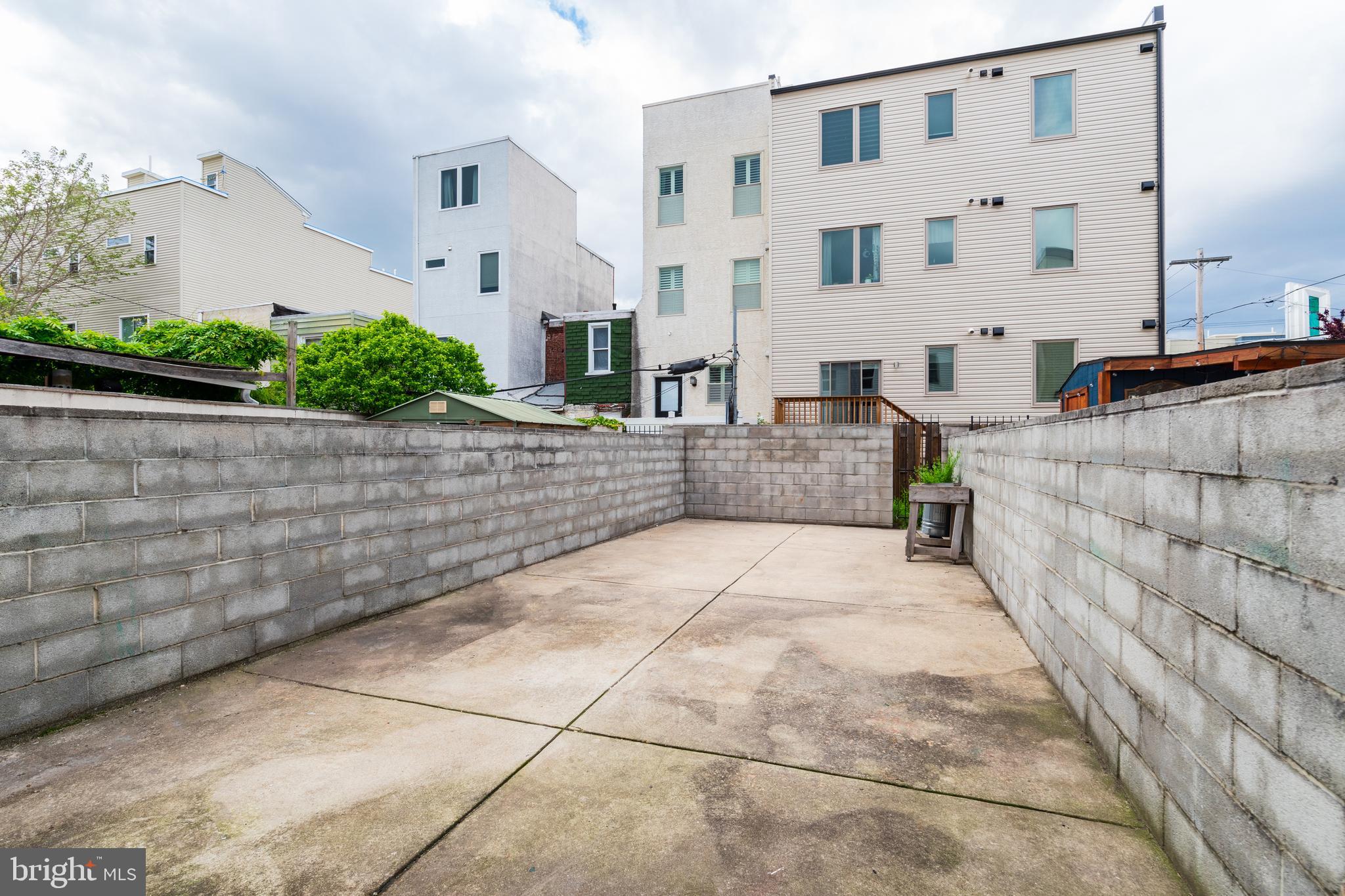 POINT BREEZE - Residential Lease