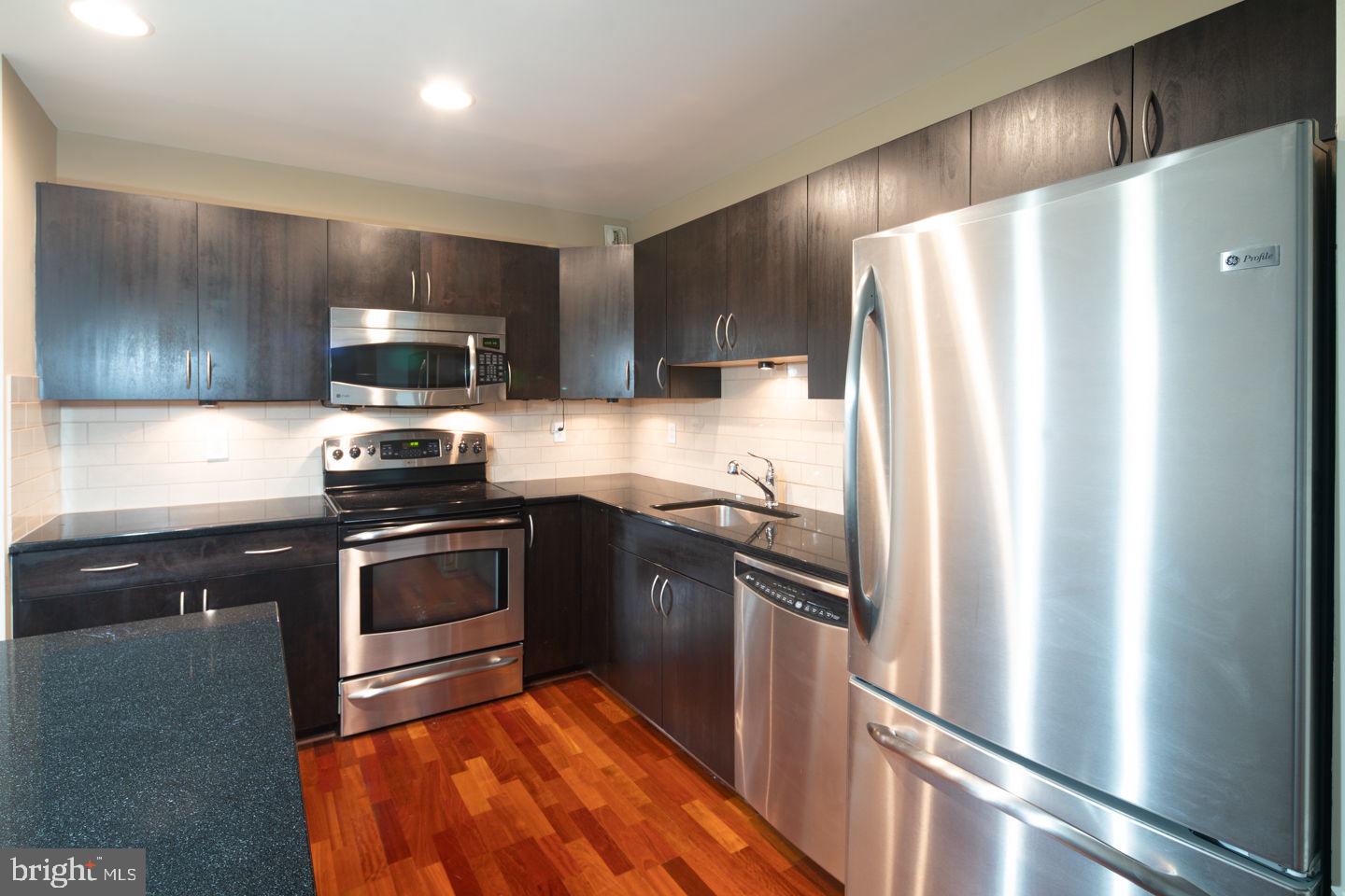 WATERFRONT SQUARE - Residential Lease