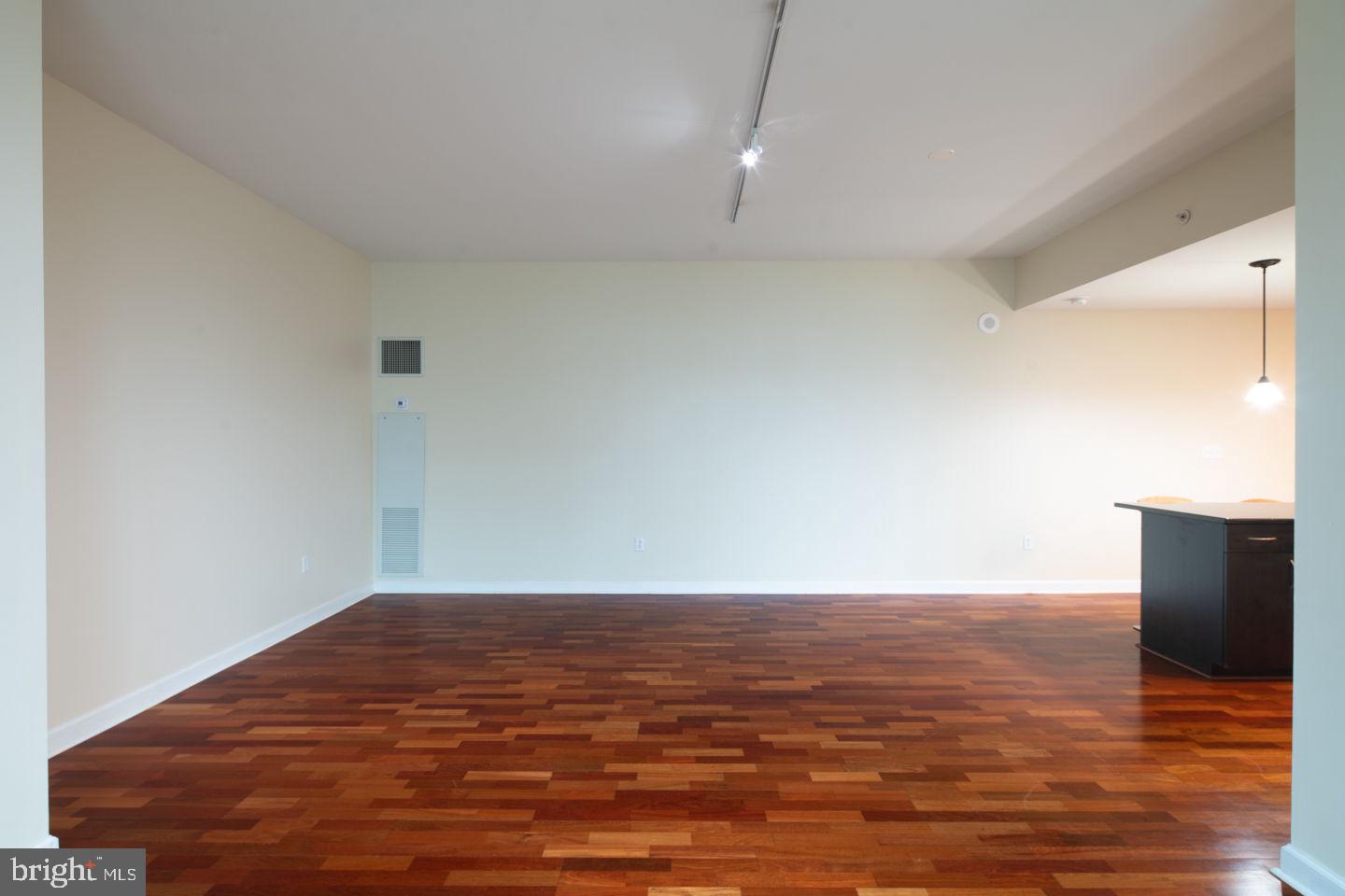 WATERFRONT SQUARE - Residential Lease