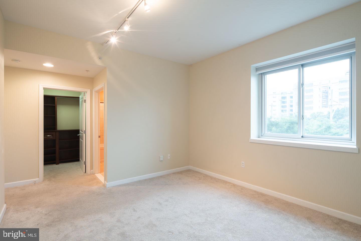 WATERFRONT SQUARE - Residential Lease