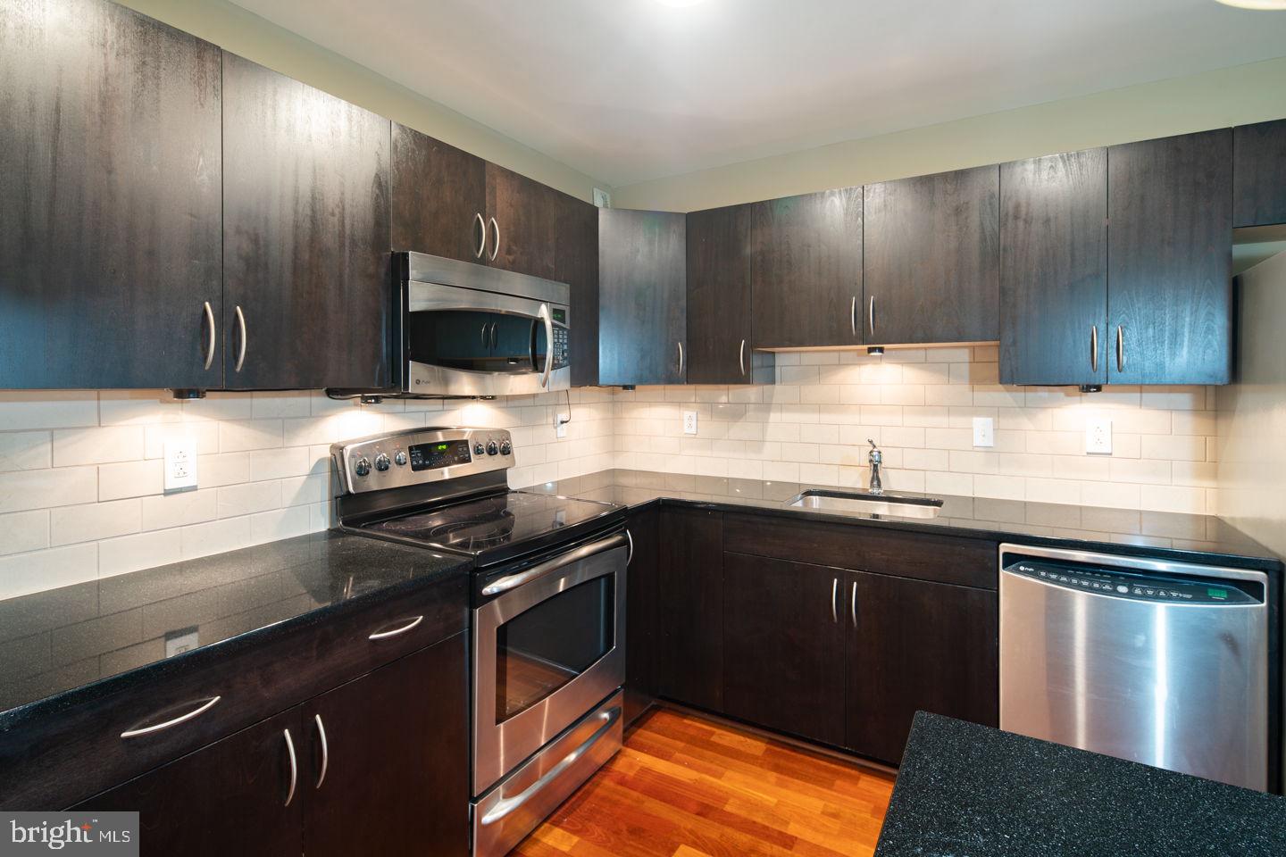 WATERFRONT SQUARE - Residential Lease