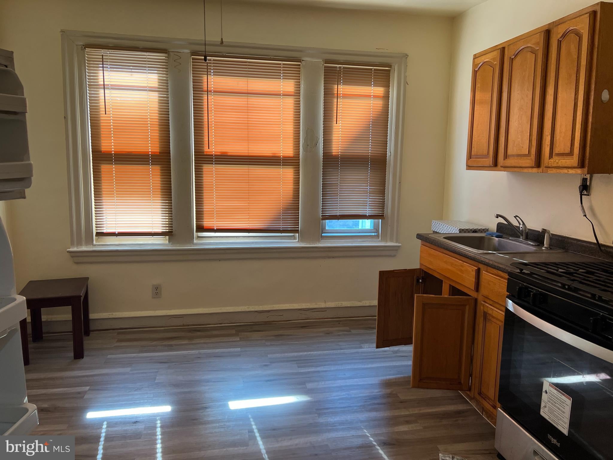 229 W CHEW AVENUE