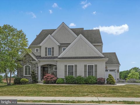 Photo of 506 E DELP RD, LANCASTER, PA 17601 (MLS # PALA2035628)