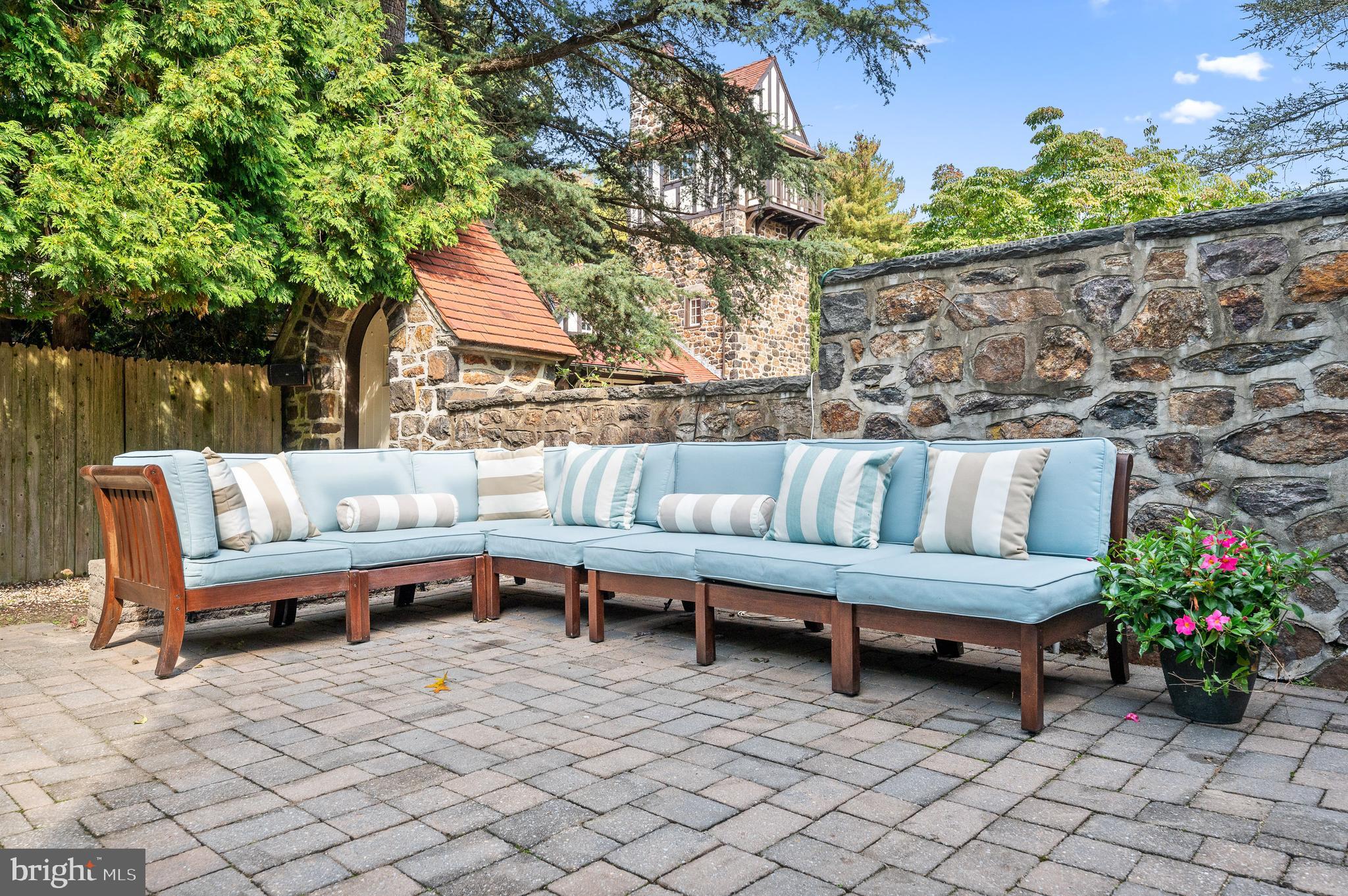 FOX HILL - Residential